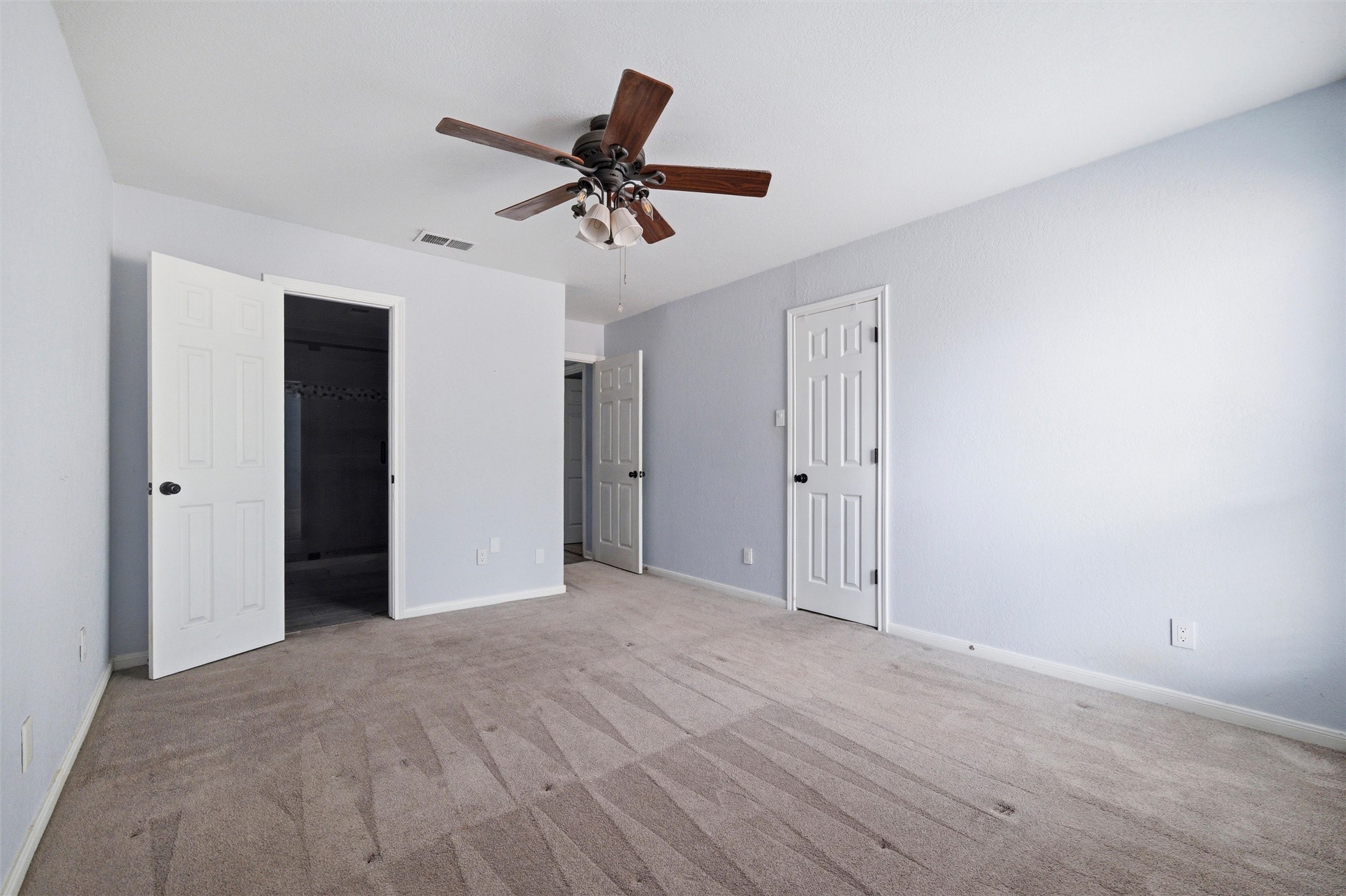 1212 Horizon Trail Arlington TX 76011