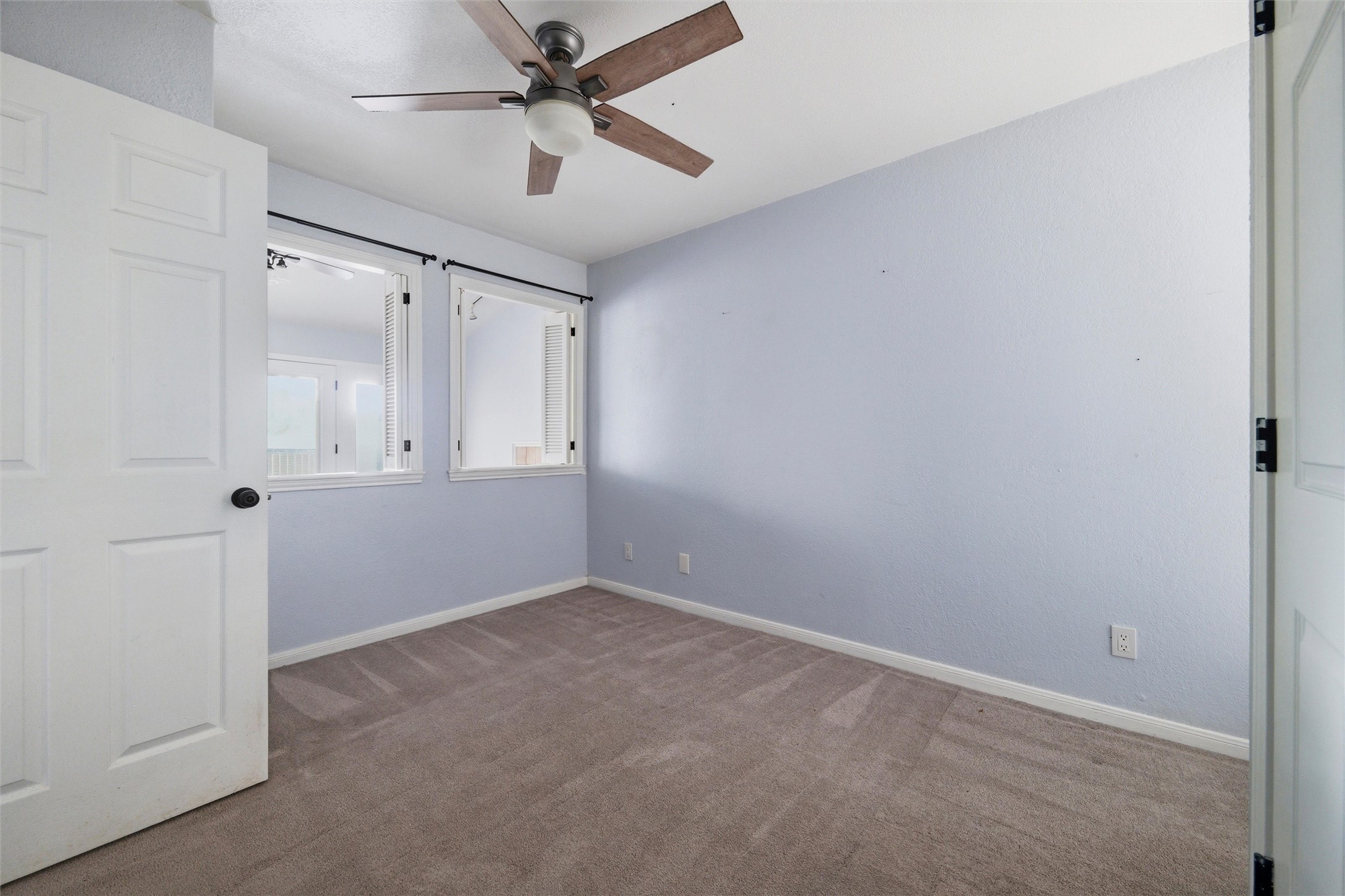 1212 Horizon Trail Arlington TX 76011