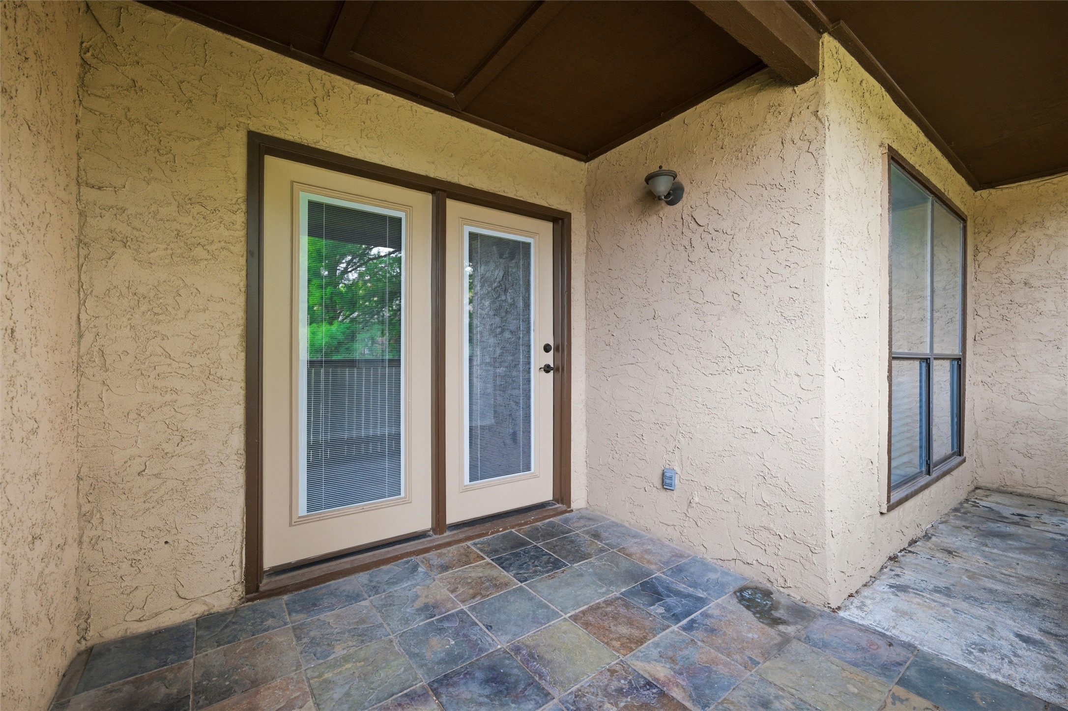 1212 Horizon Trail Arlington TX 76011