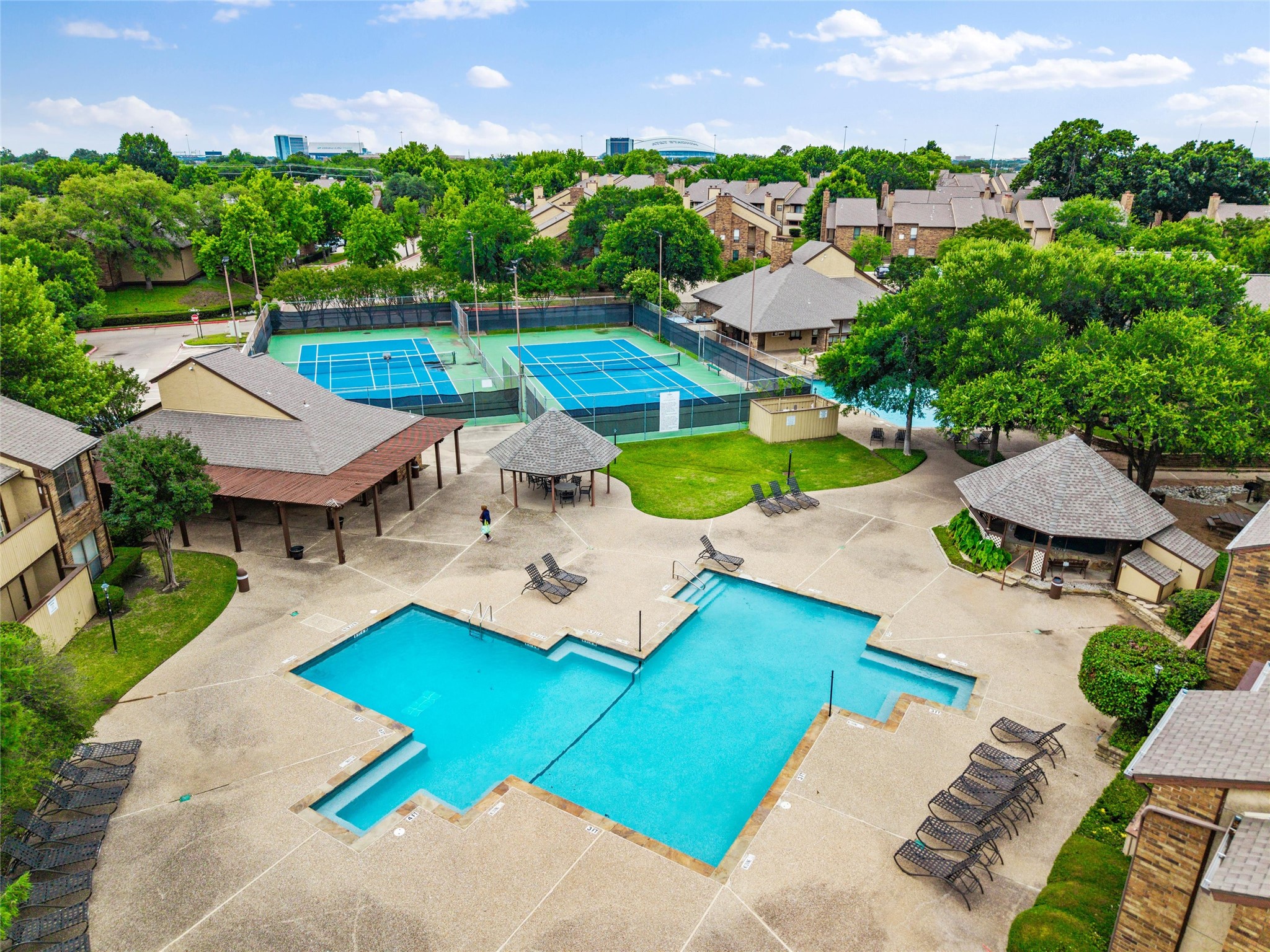 1212 Horizon Trail Arlington TX 76011