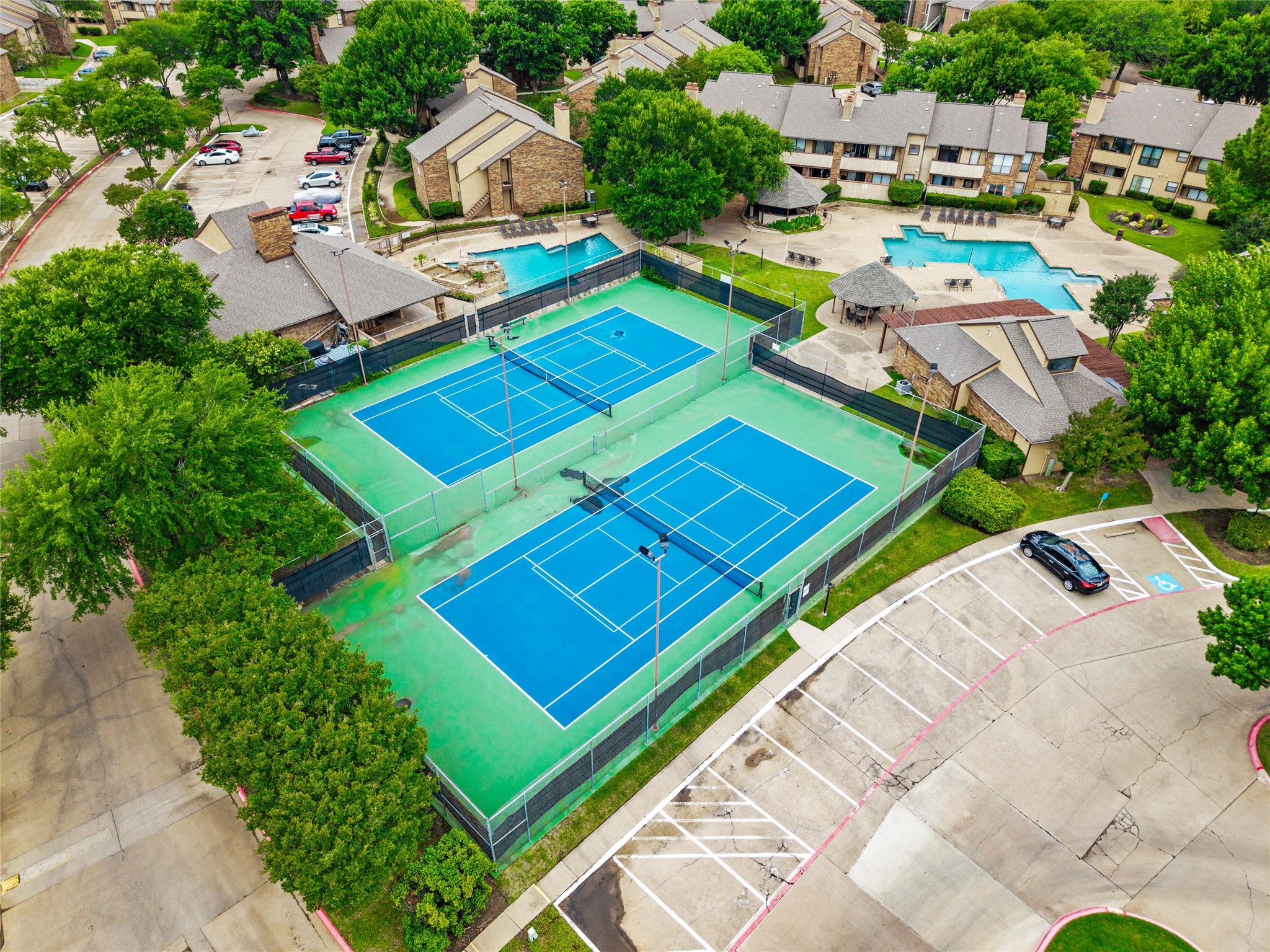1212 Horizon Trail Arlington TX 76011
