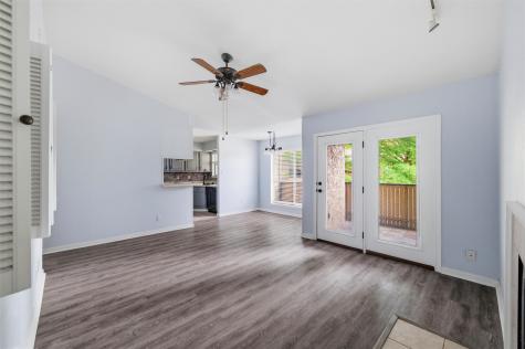 1212 Horizon Trail Arlington TX 76011