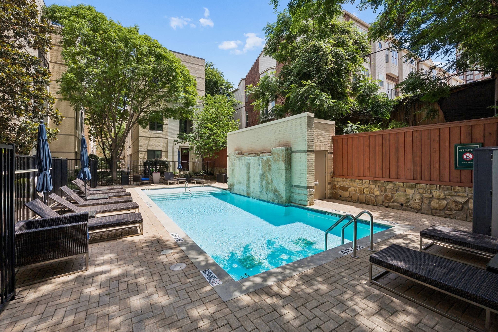 3210 Carlisle Street Dallas TX 75204