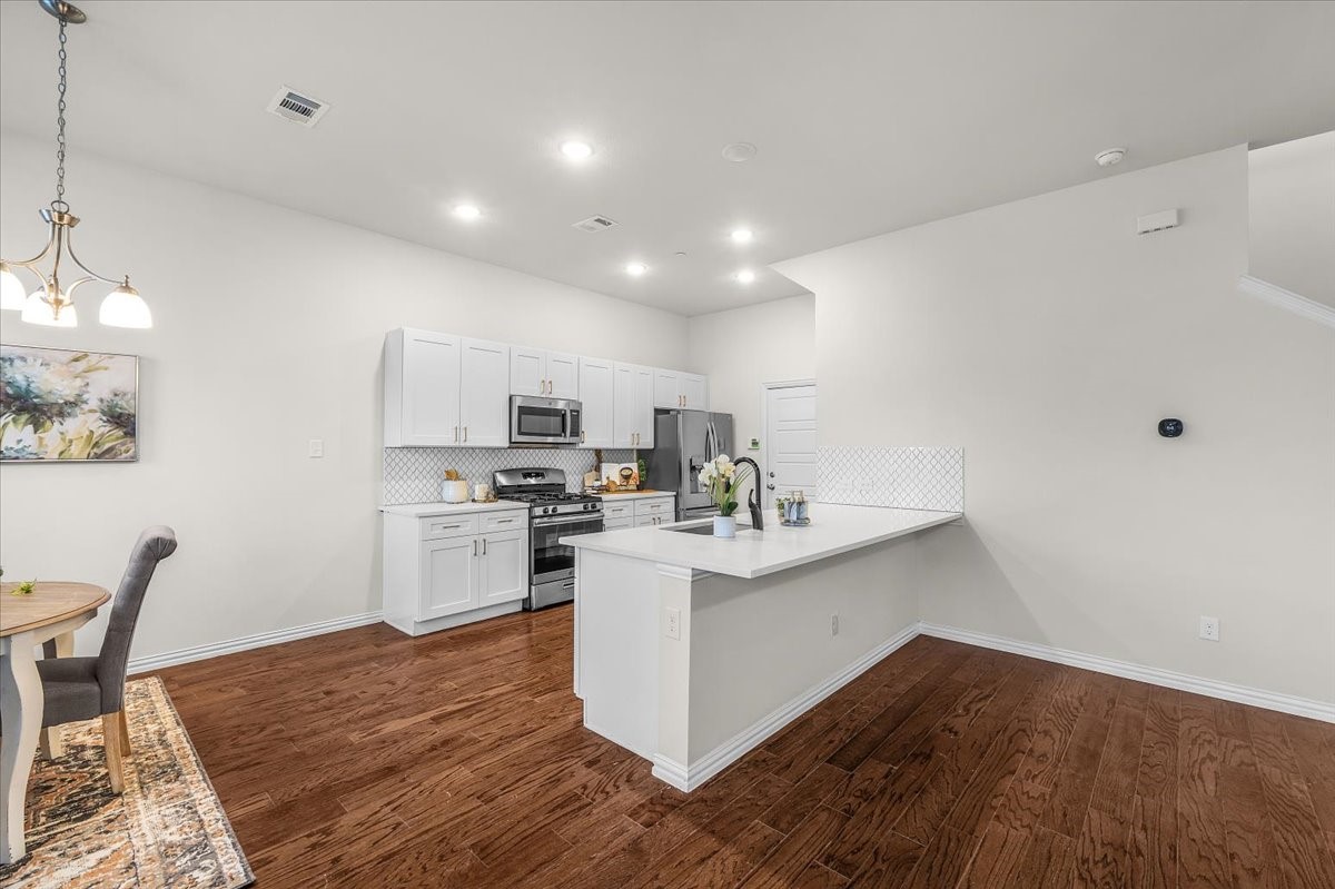 2000 Bethlehem Street Irving TX 75061