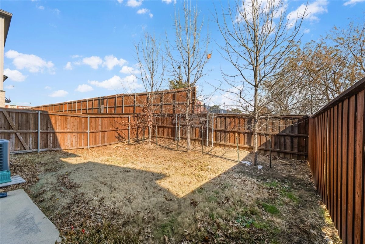 2000 Bethlehem Street Irving TX 75061