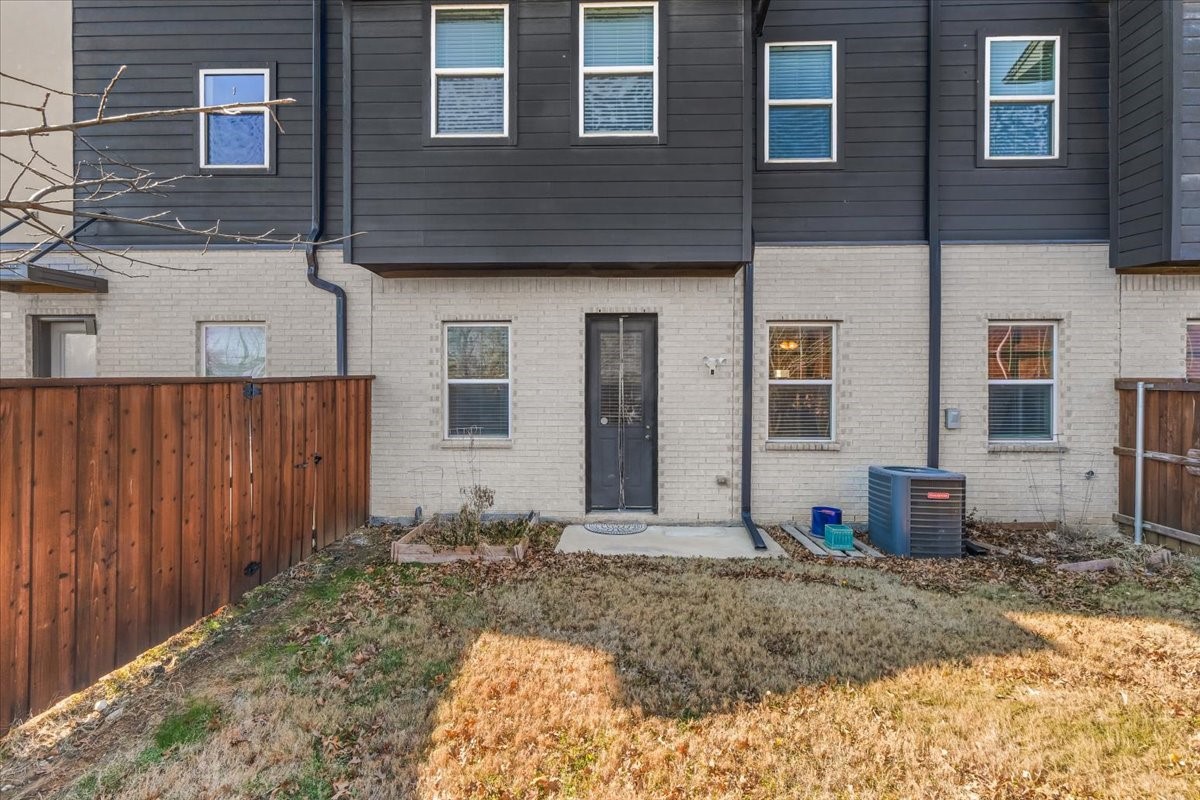 2000 Bethlehem Street Irving TX 75061