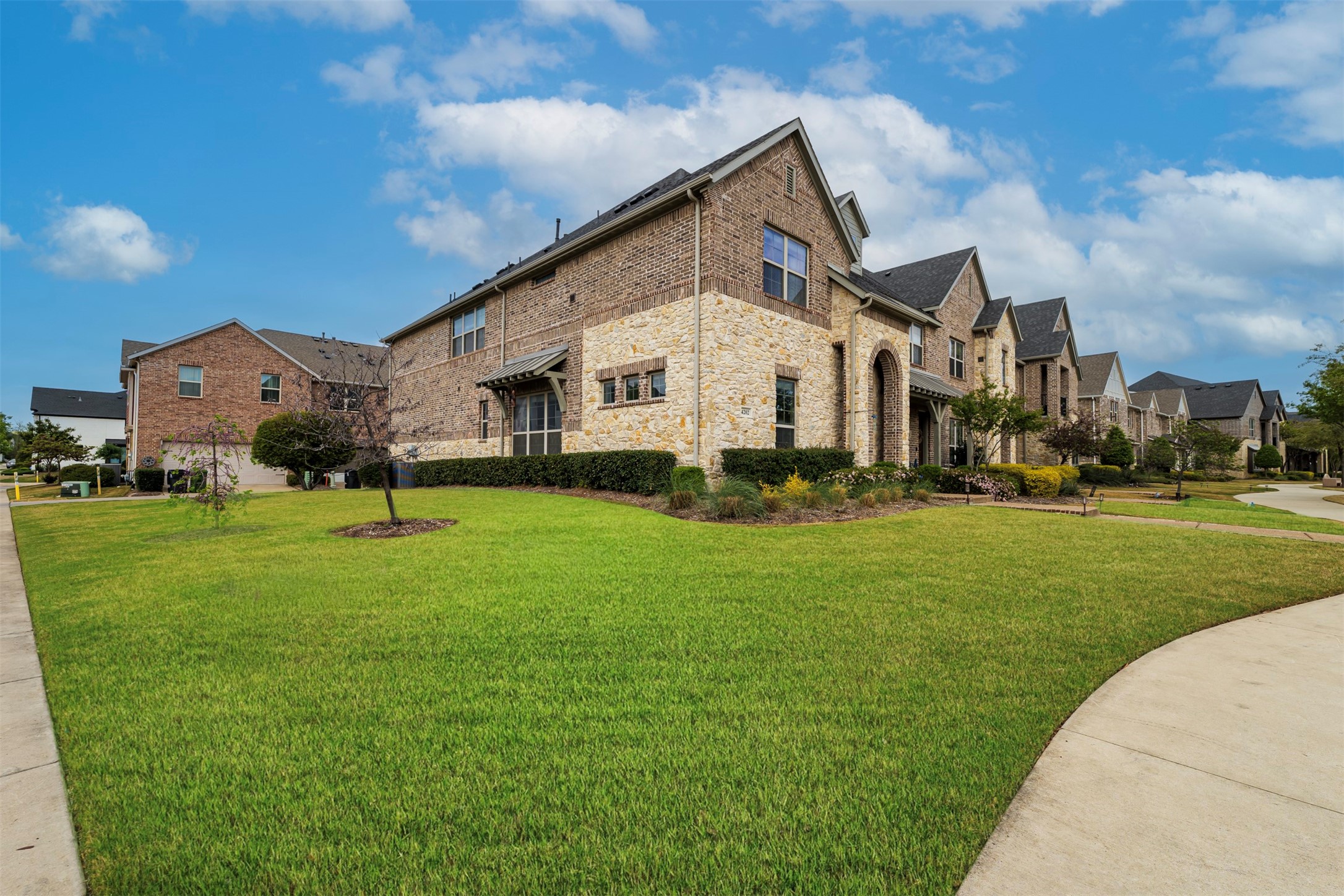 4202 Cascade Sky Drive Arlington TX 76005