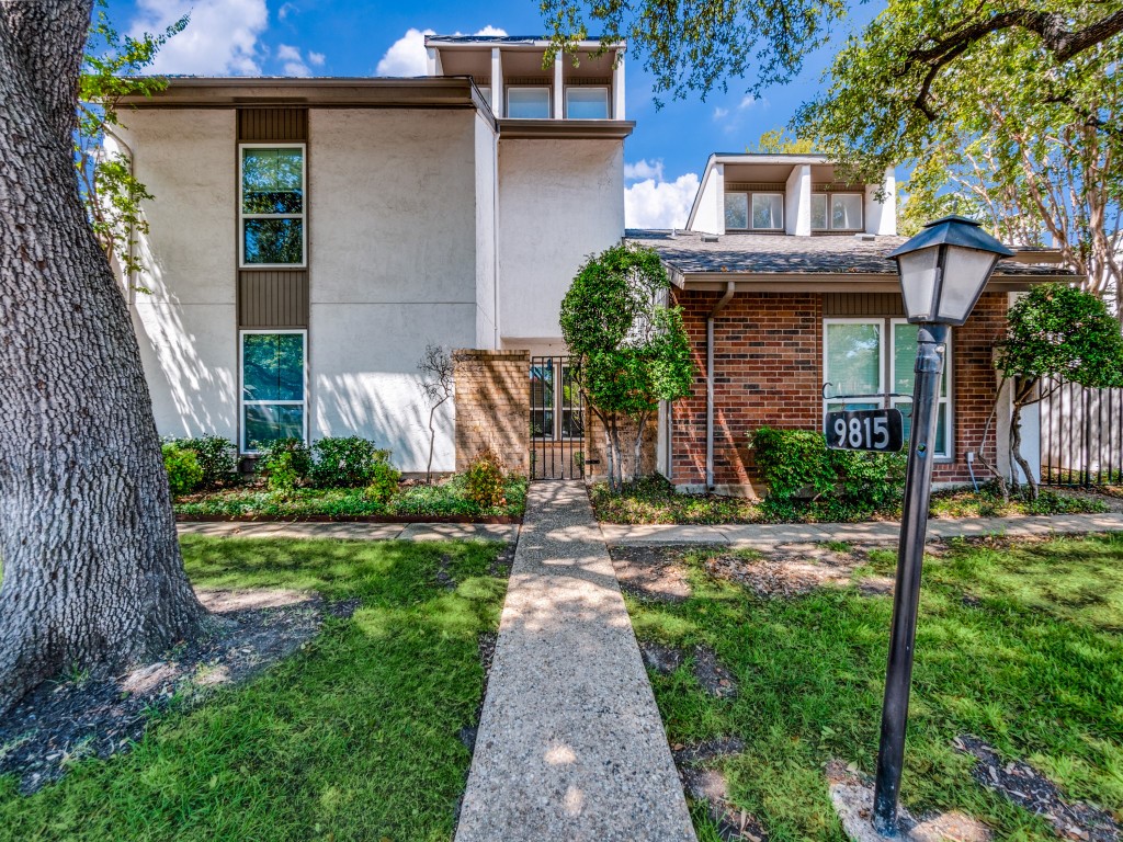 9815 Smokefeather Lane Dallas TX 75243