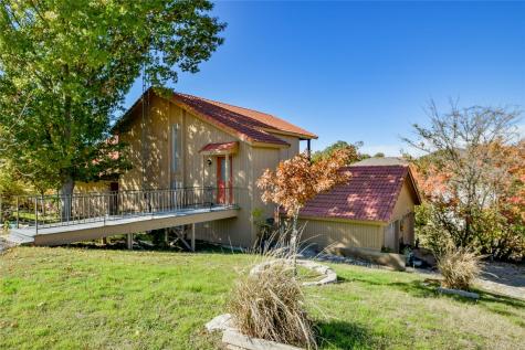 4313 Crescent Drive Granbury TX 76049