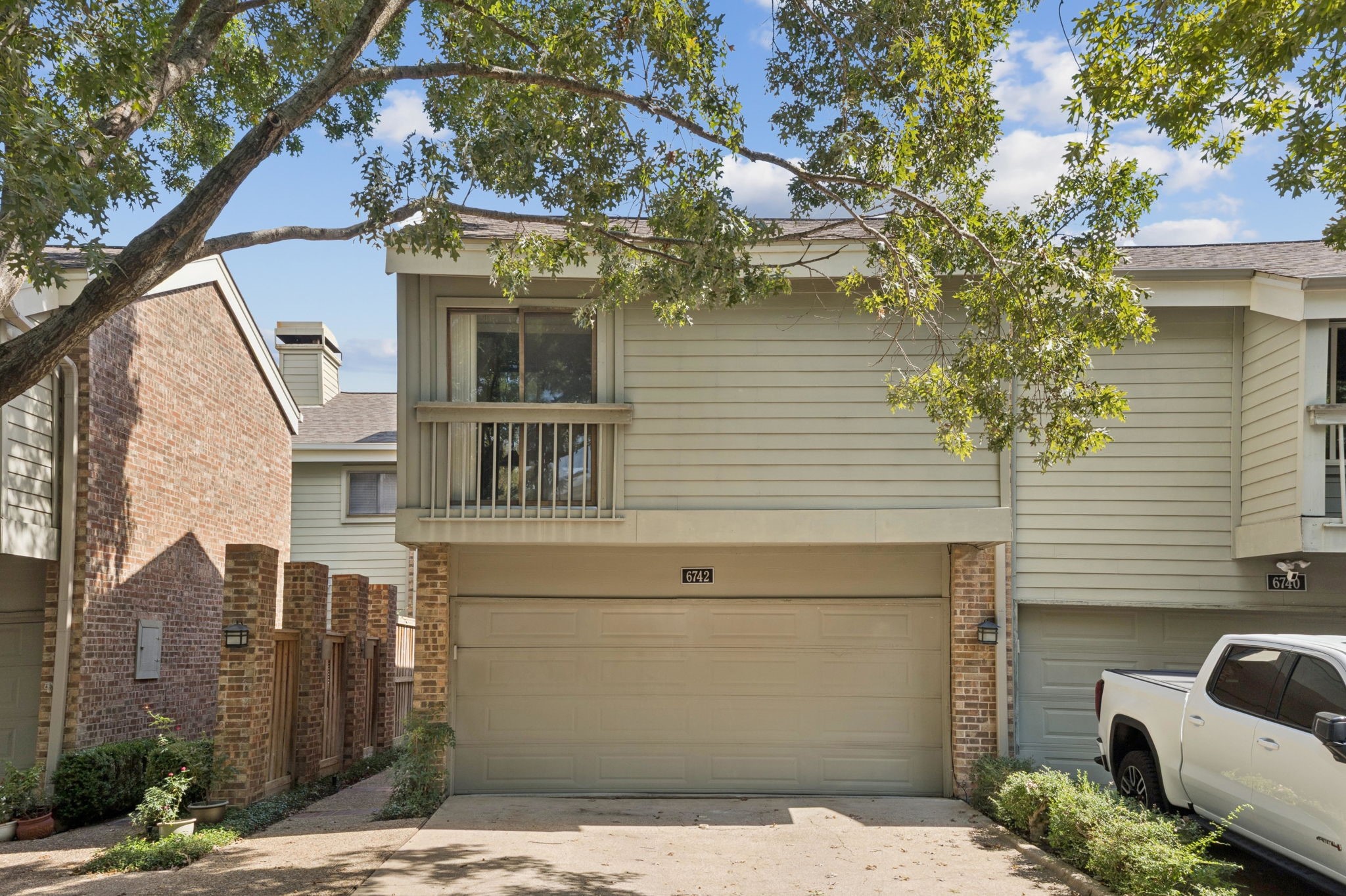 6742 E Northwest Highway Dallas TX 75231