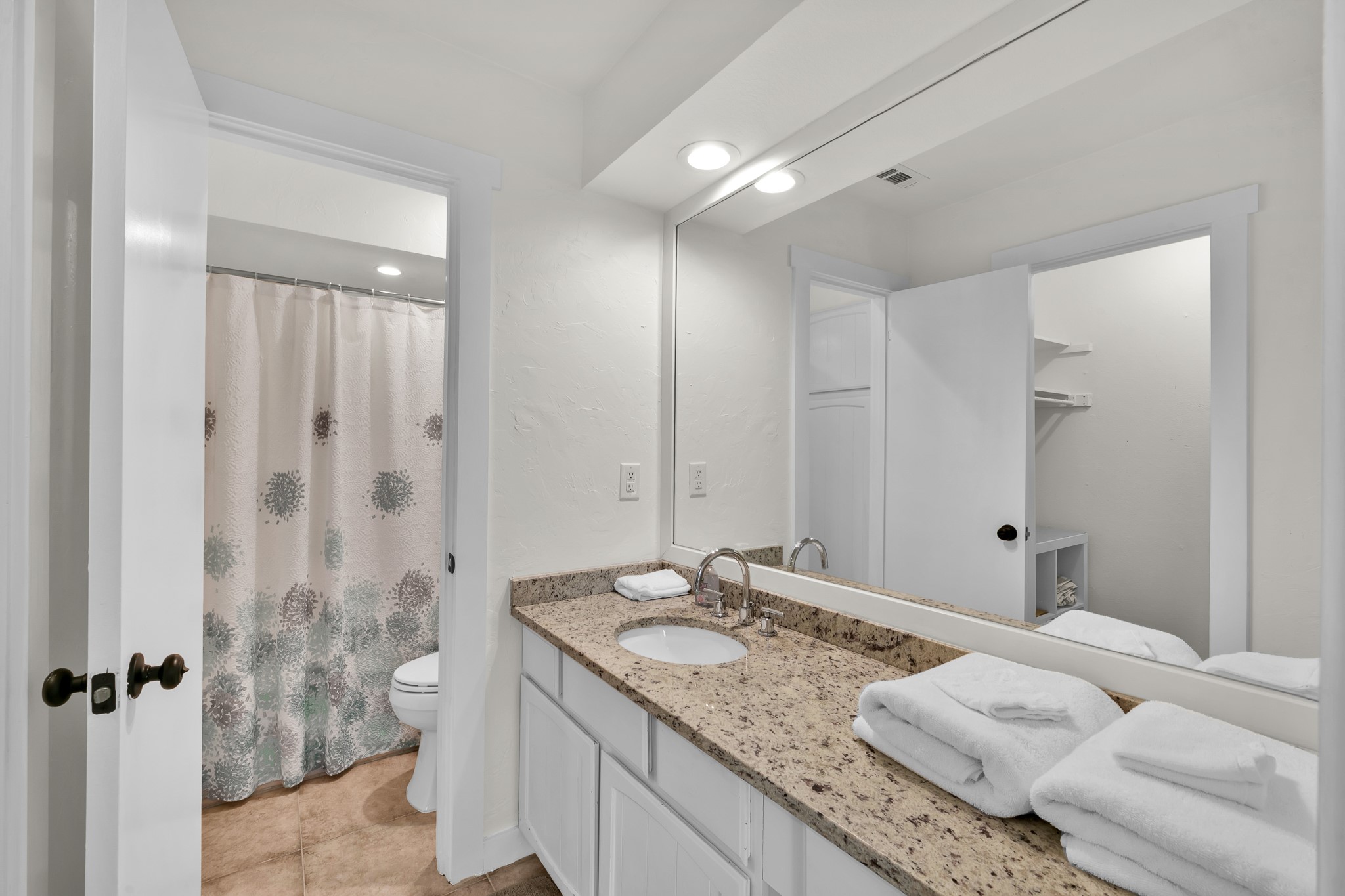 9231 Chimney Corner Lane Dallas TX 75243