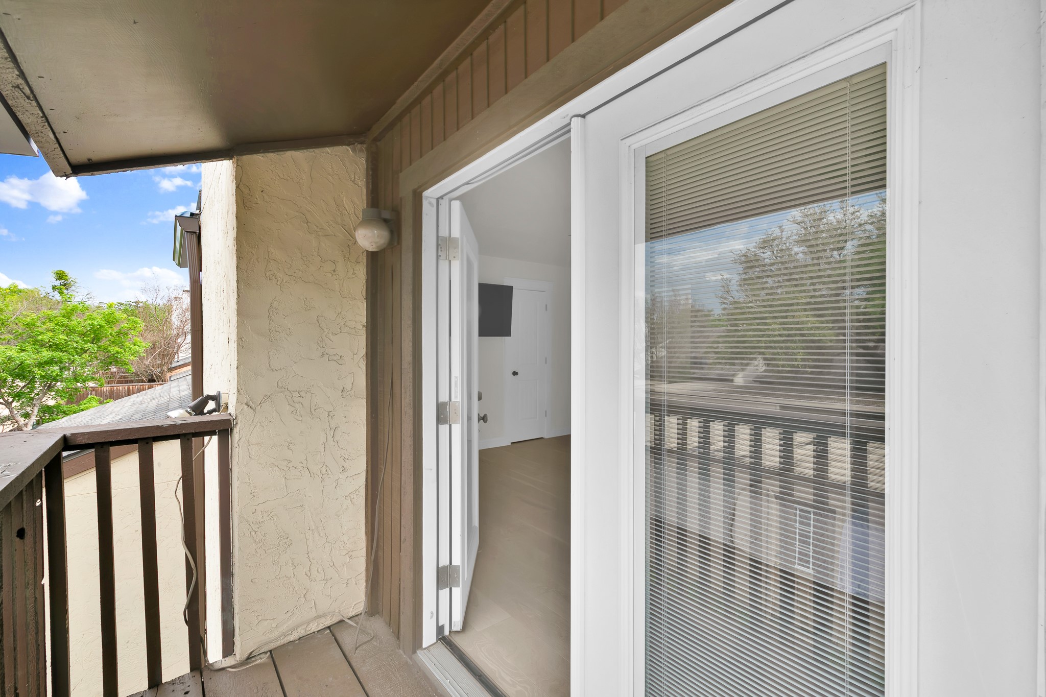 9231 Chimney Corner Lane Dallas TX 75243