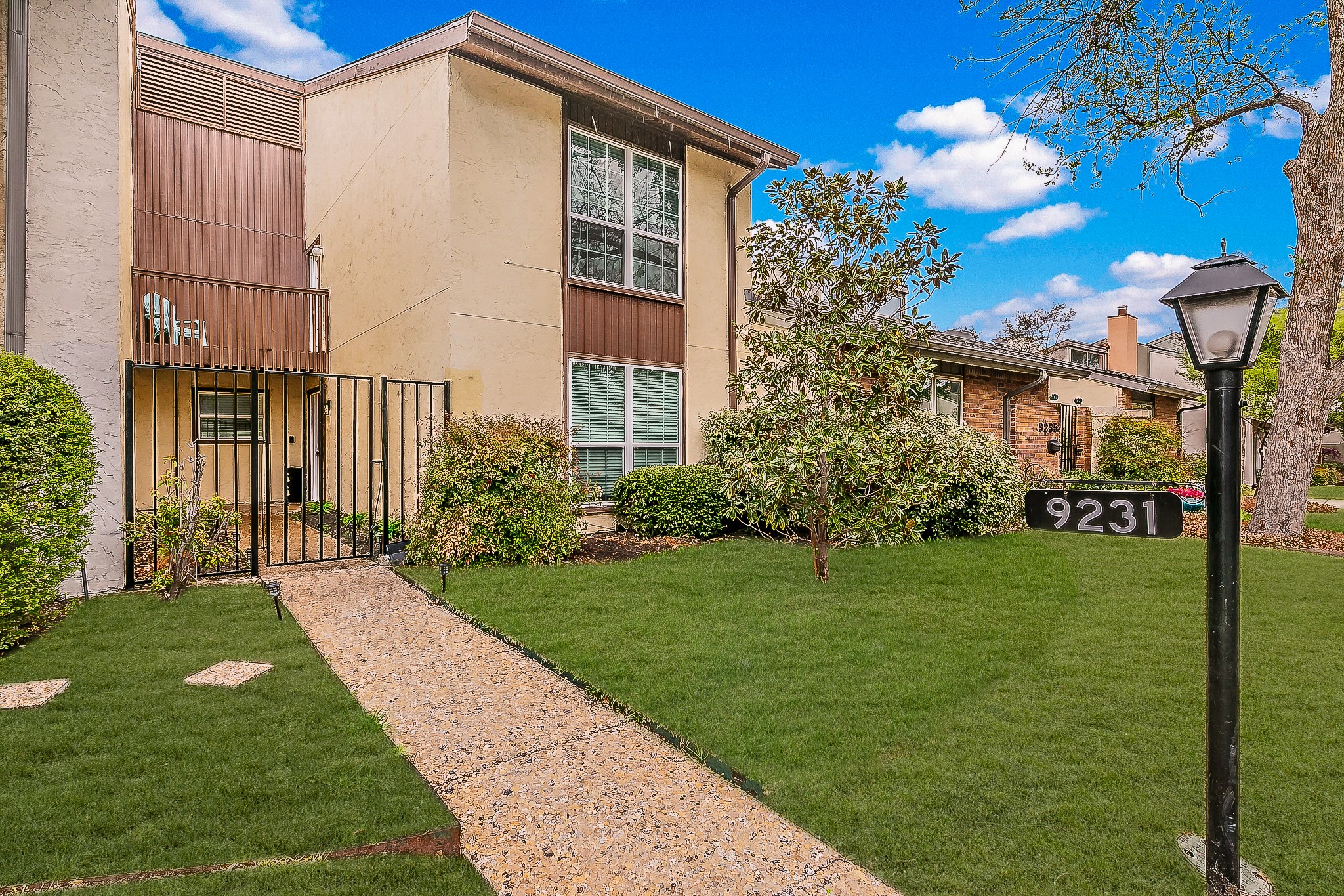 9231 Chimney Corner Lane Dallas TX 75243