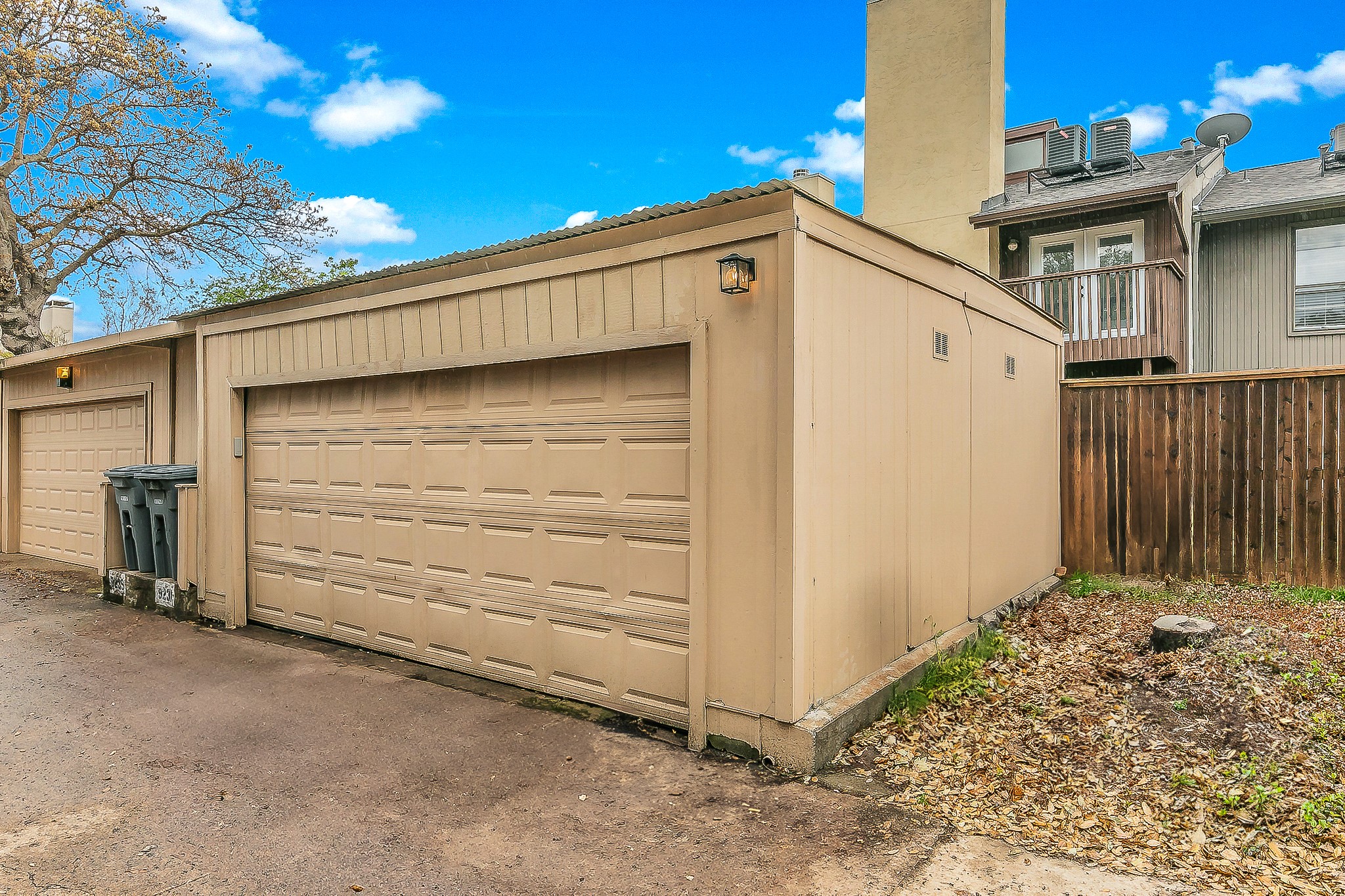 9231 Chimney Corner Lane Dallas TX 75243