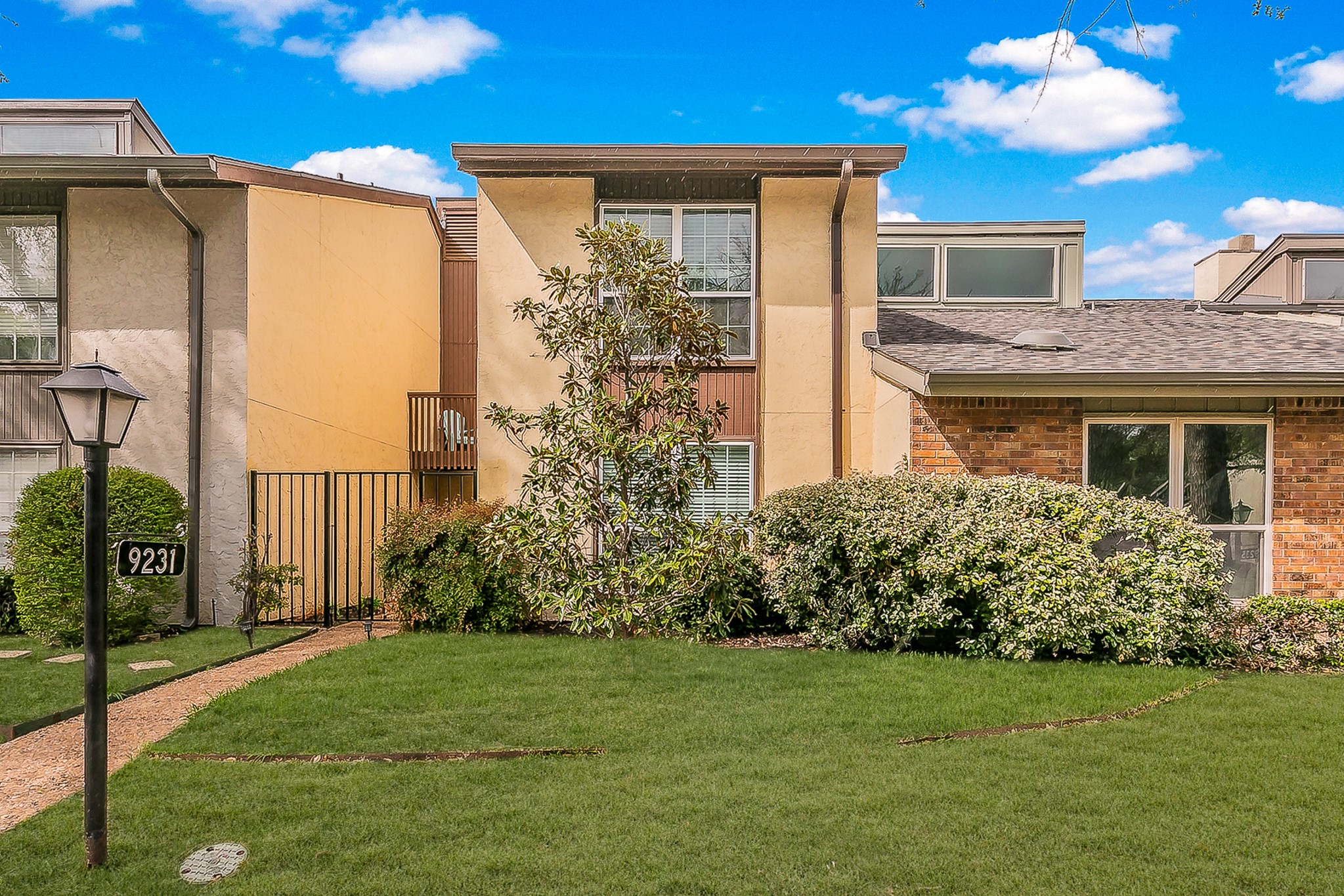 9231 Chimney Corner Lane Dallas TX 75243
