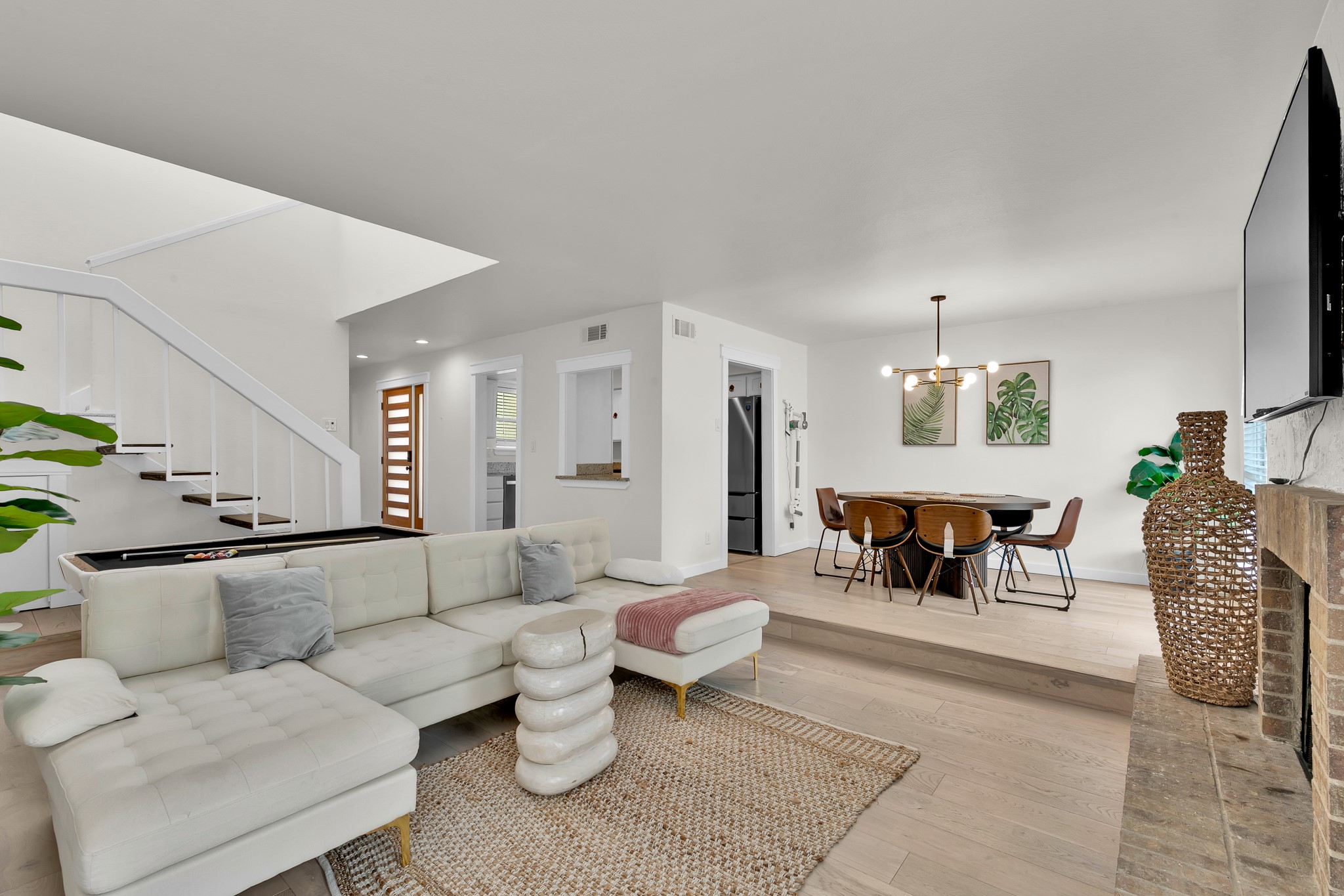 9231 Chimney Corner Lane Dallas TX 75243