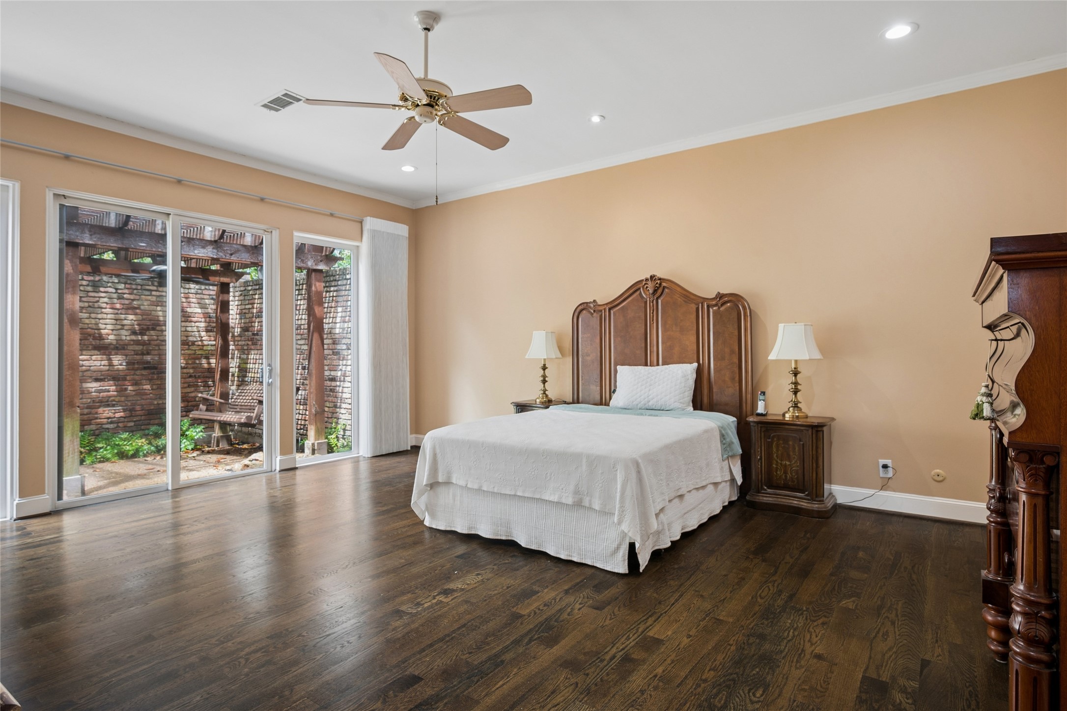 4922 Briarwood Place Dallas TX 75209