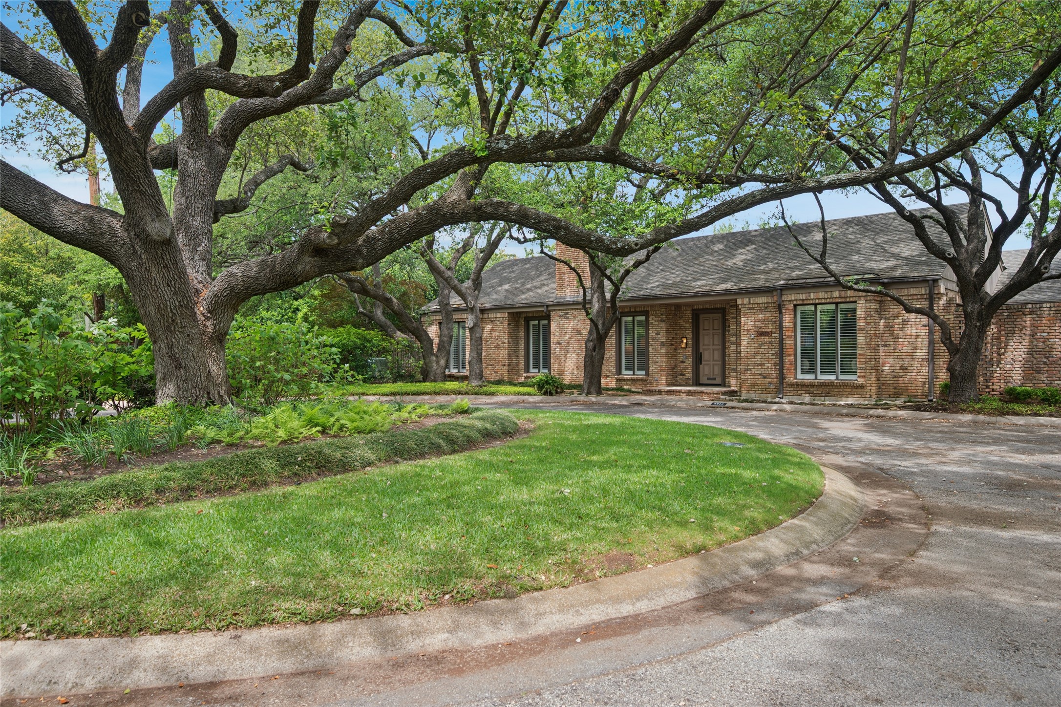 4922 Briarwood Place Dallas TX 75209