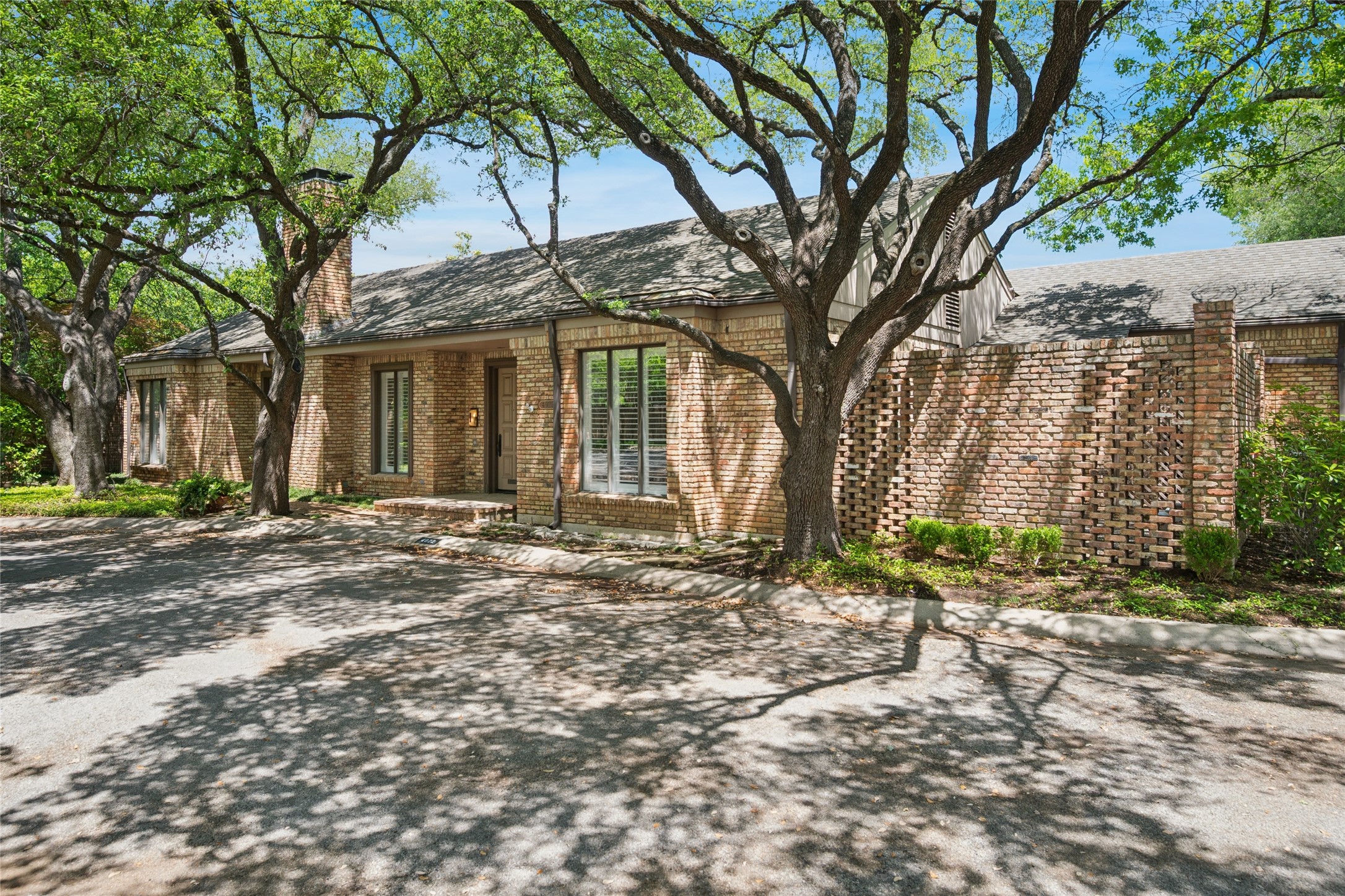 4922 Briarwood Place Dallas TX 75209