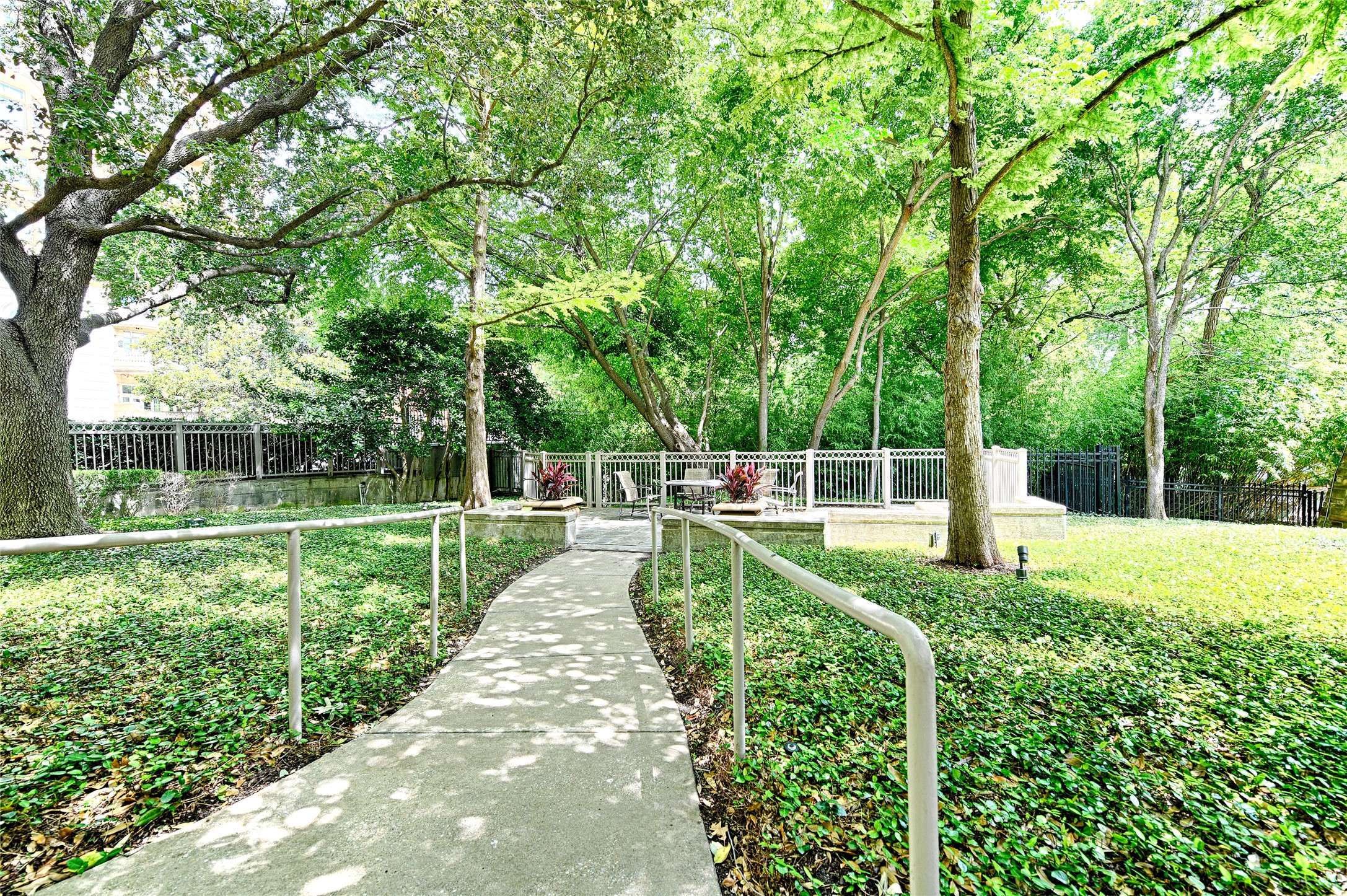 2828 Hood Street Dallas TX 75219