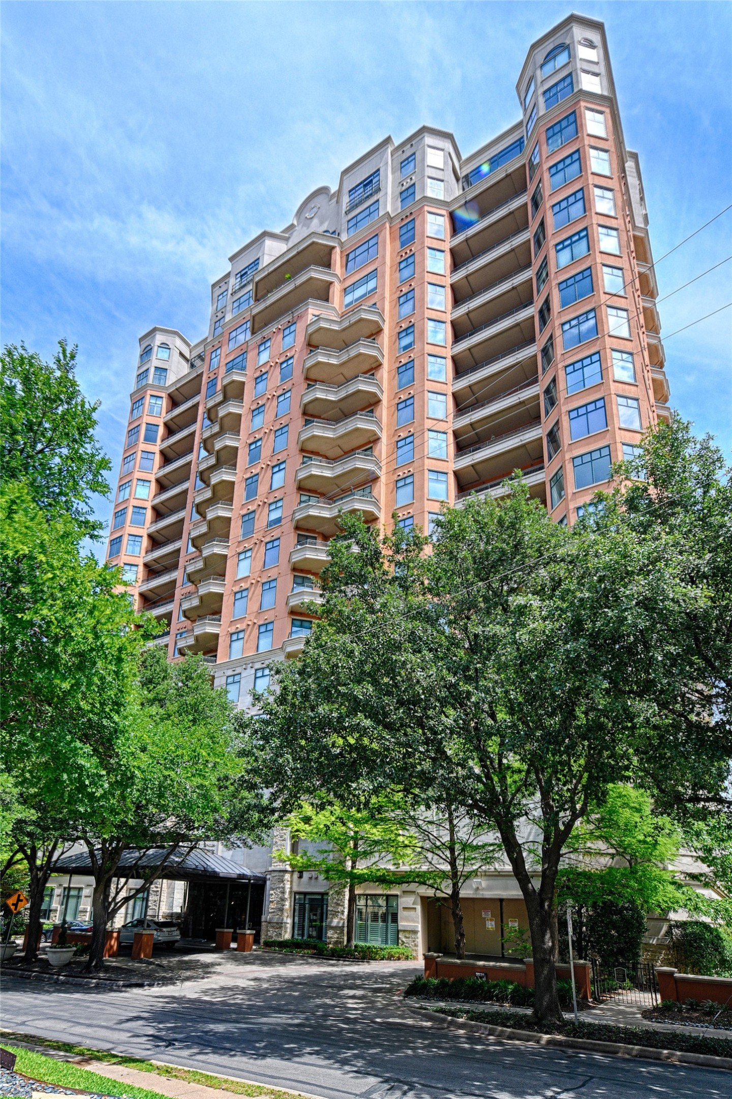 2828 Hood Street Dallas TX 75219