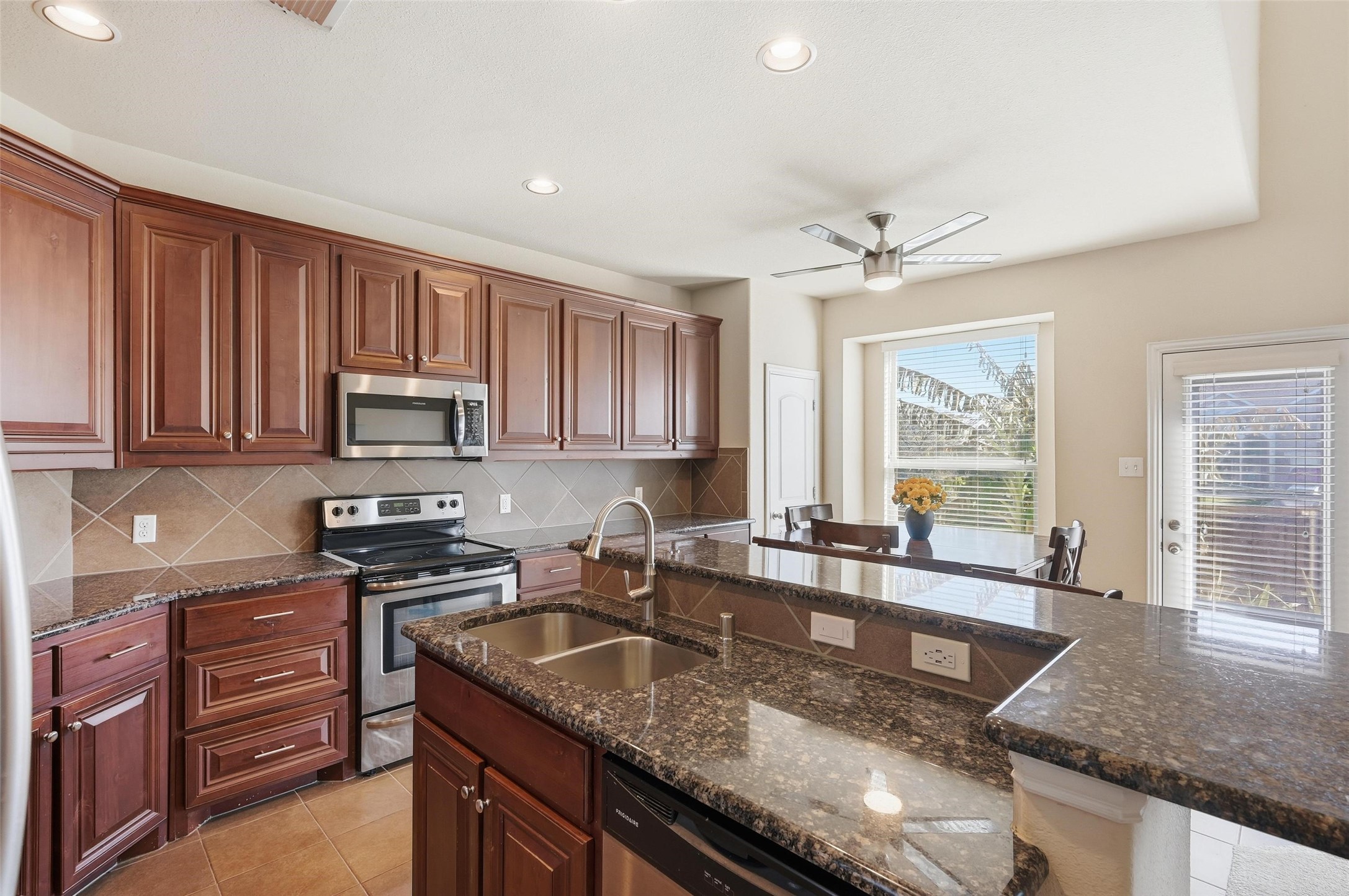 4222 Nia Drive Irving TX 75038