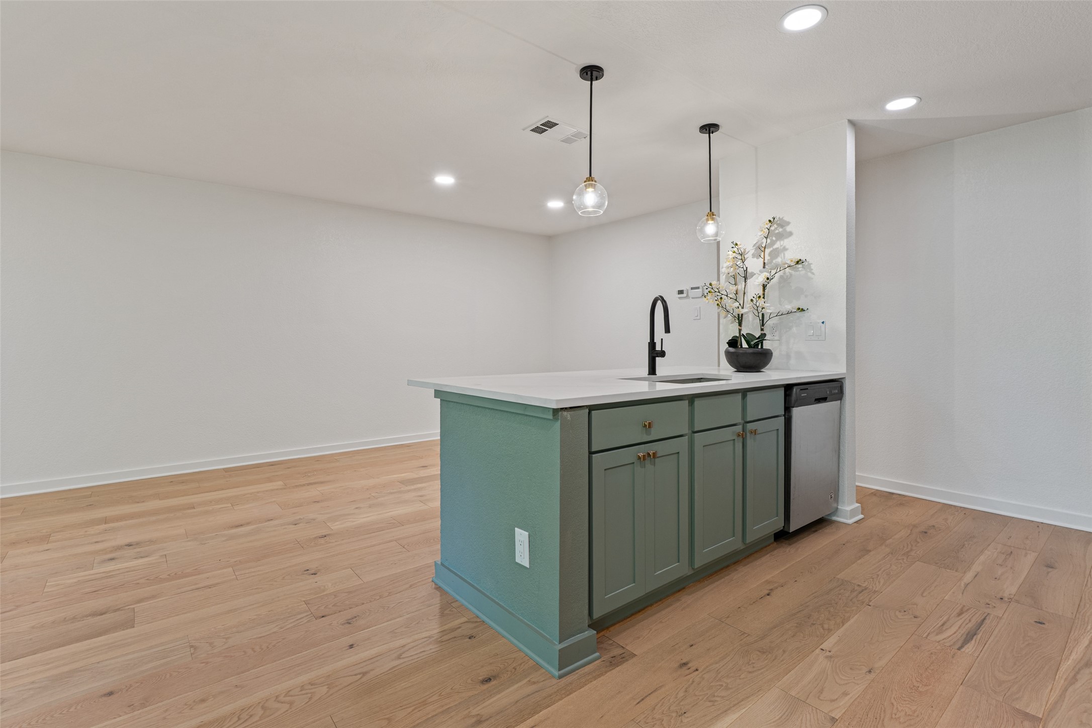 4777 Cedar Springs Road Dallas TX 75219