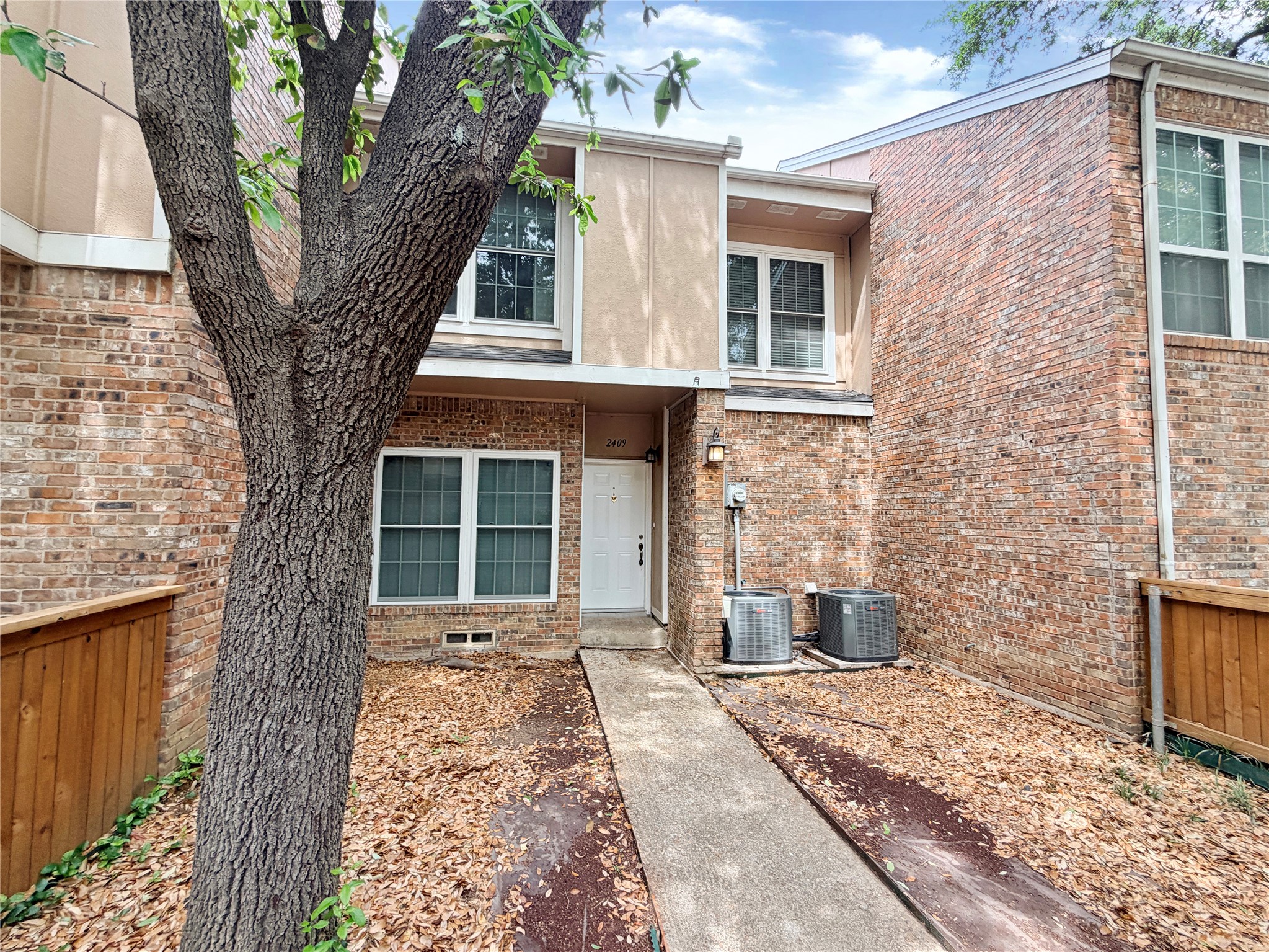 2409 Northlake Court Irving TX 75038