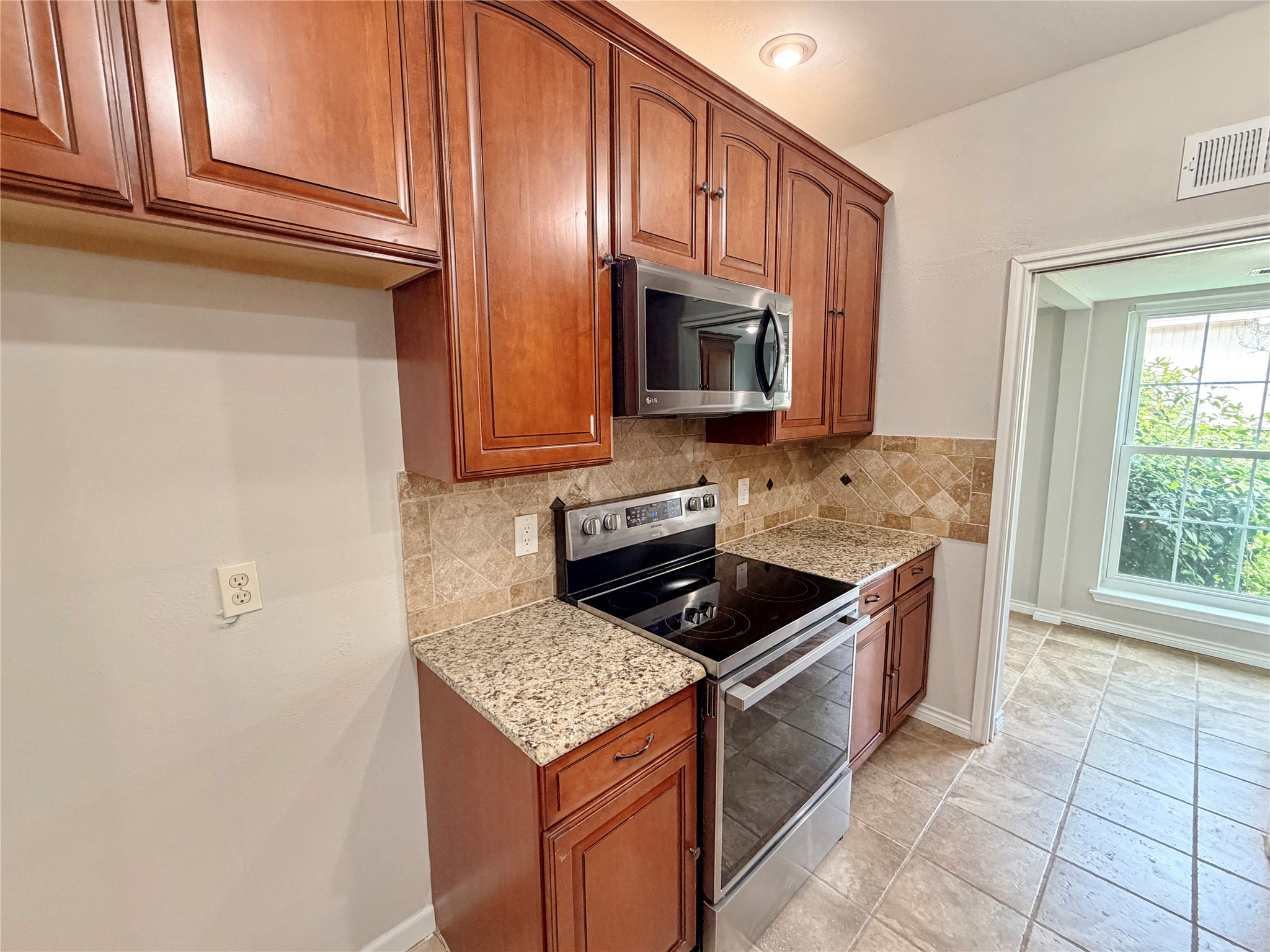 2409 Northlake Court Irving TX 75038