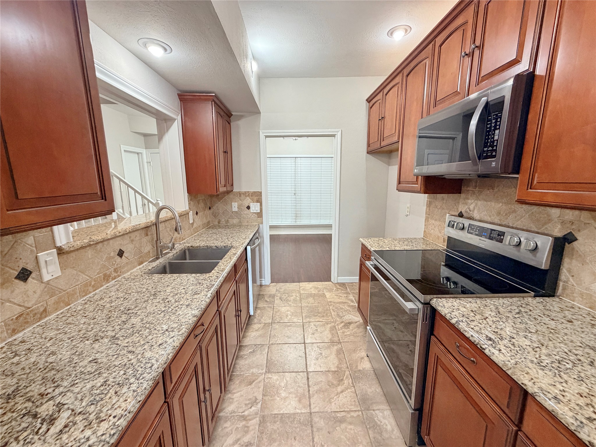 2409 Northlake Court Irving TX 75038