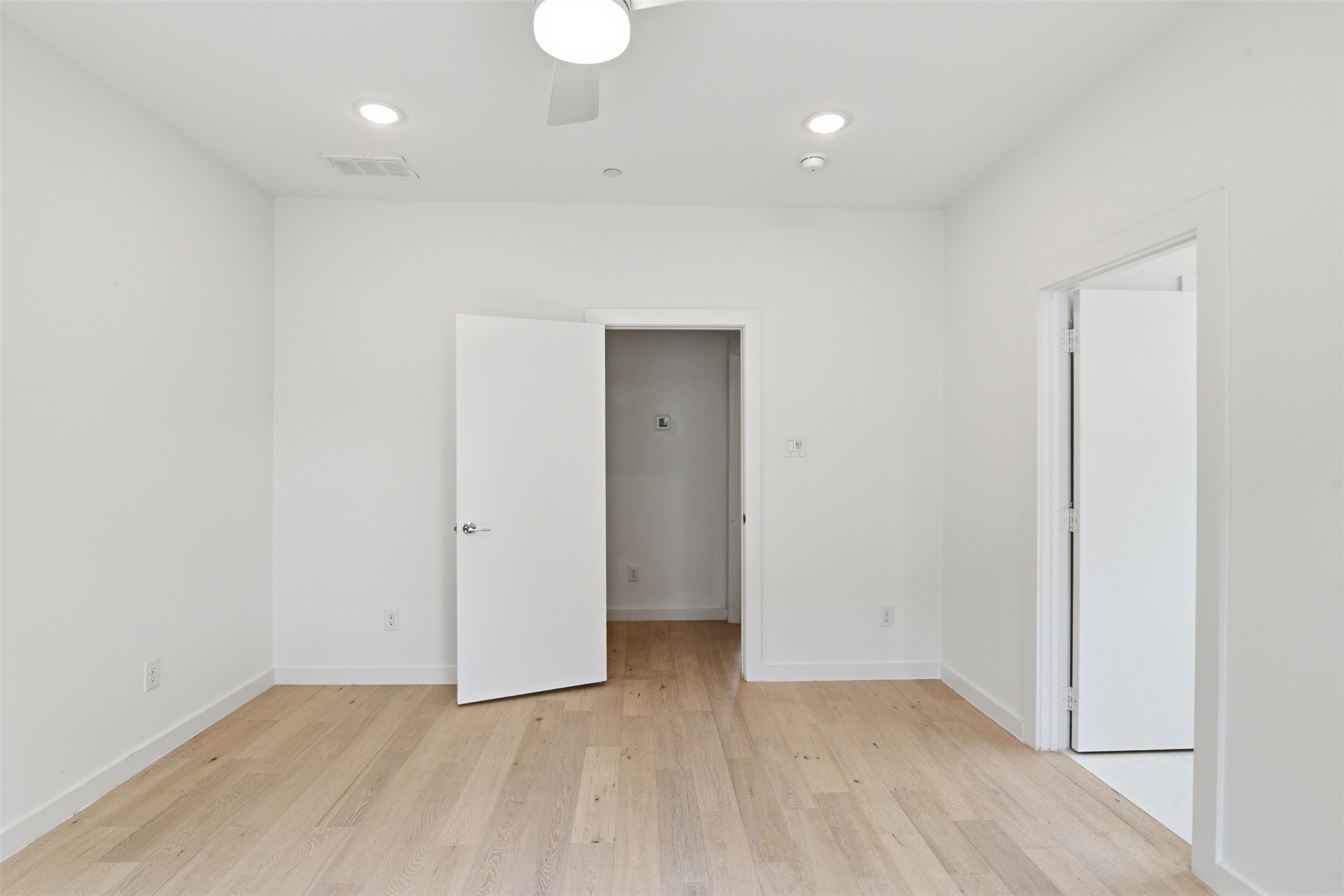 427 W 10th Street Dallas TX 75208