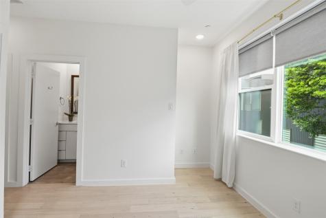 427 W 10th Street Dallas TX 75208