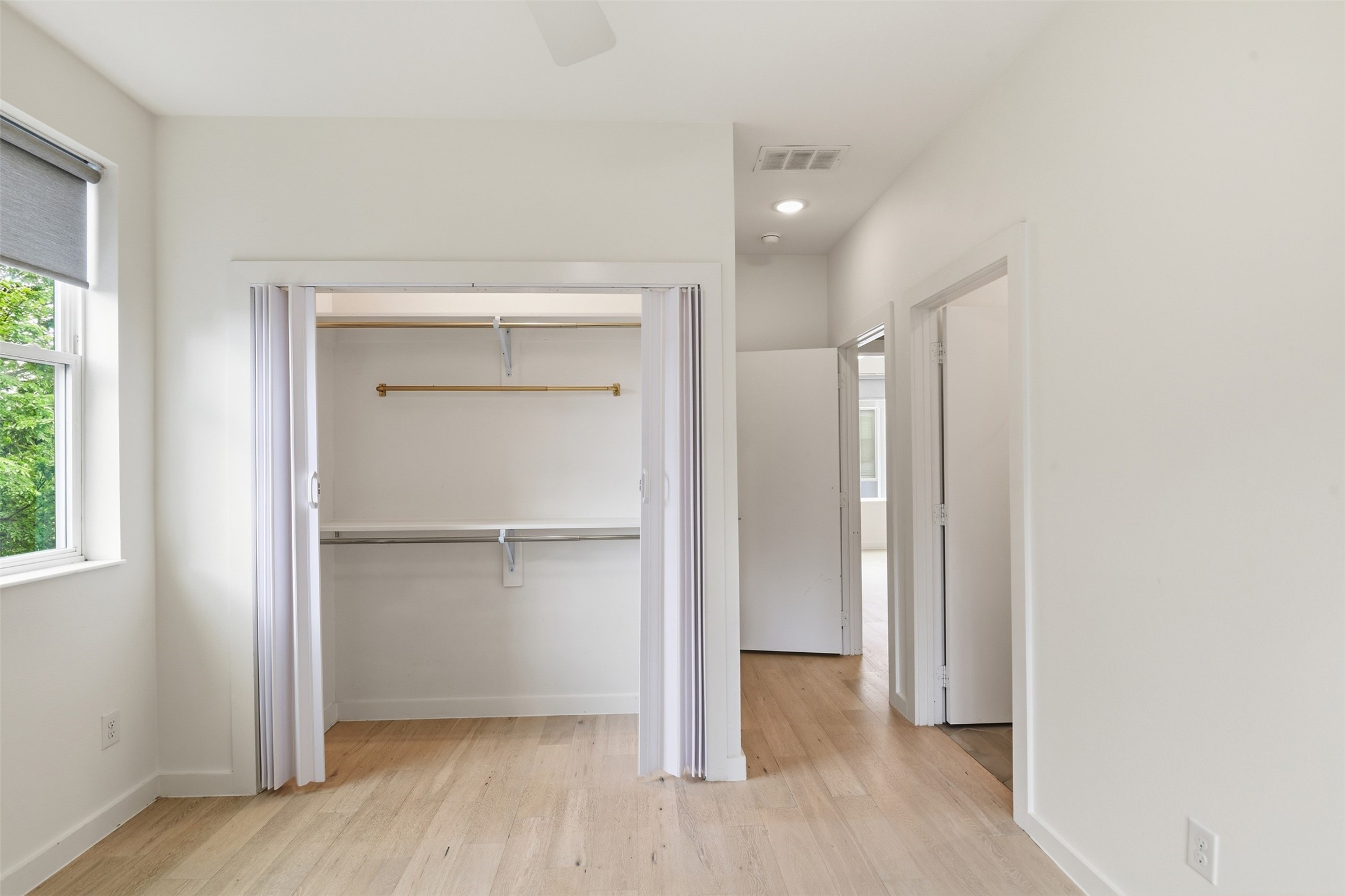 427 W 10th Street Dallas TX 75208