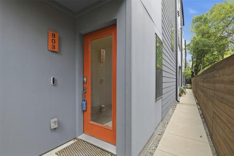 427 W 10th Street Dallas TX 75208