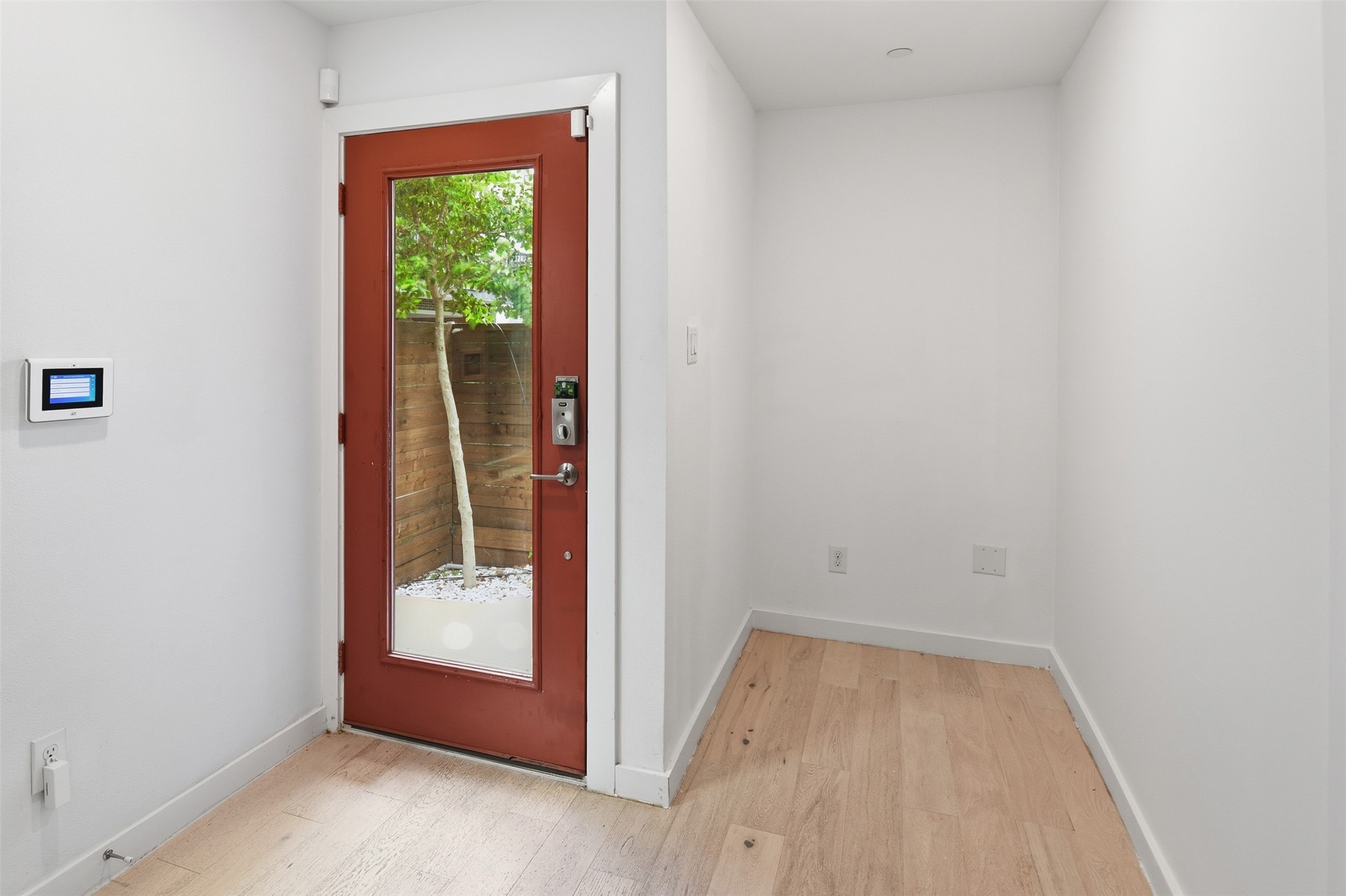 427 W 10th Street Dallas TX 75208