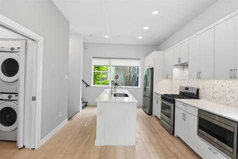 427 W 10th Street Dallas TX 75208
