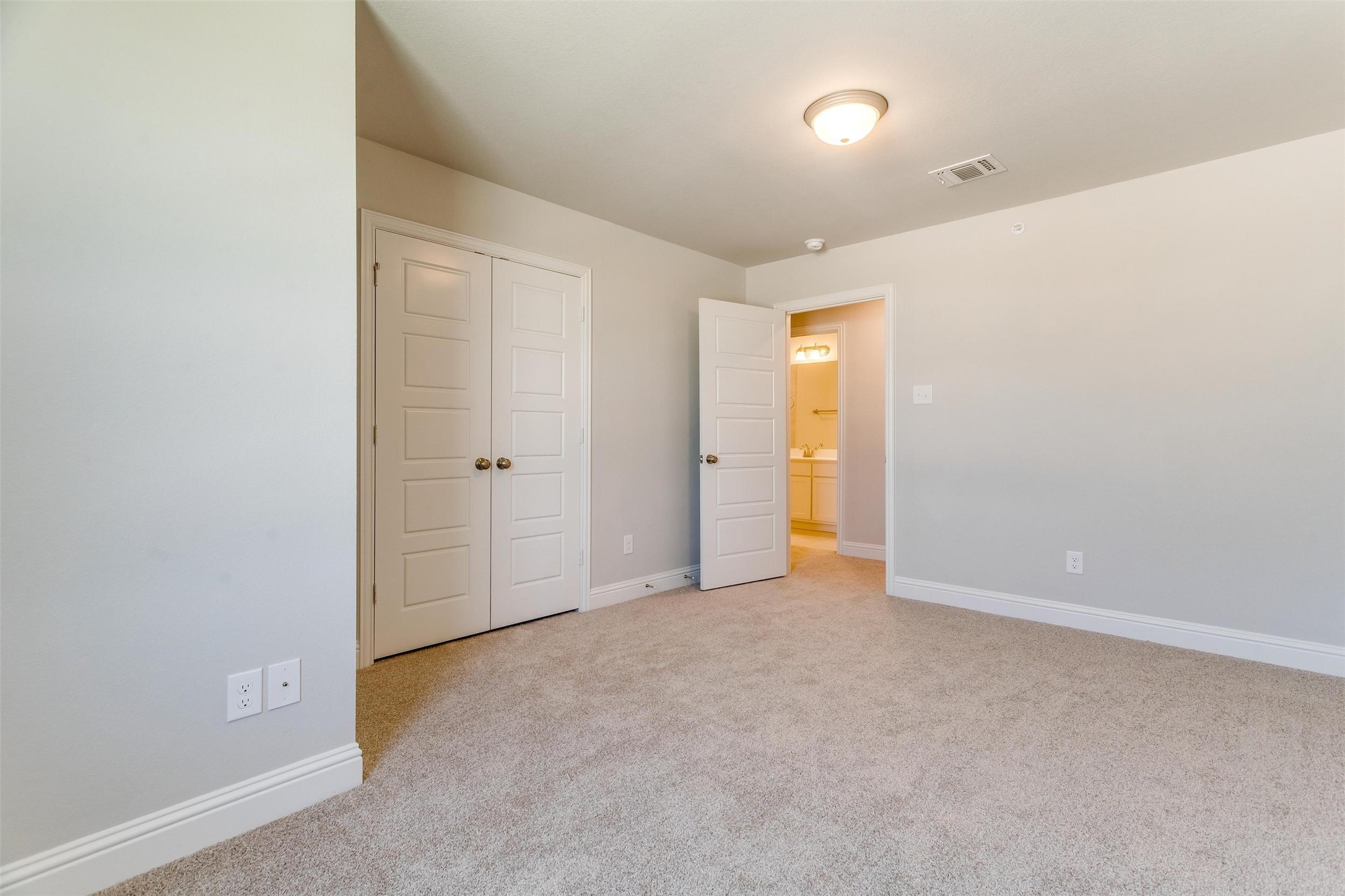 1531 Homeplace Circle Mansfield TX 76063