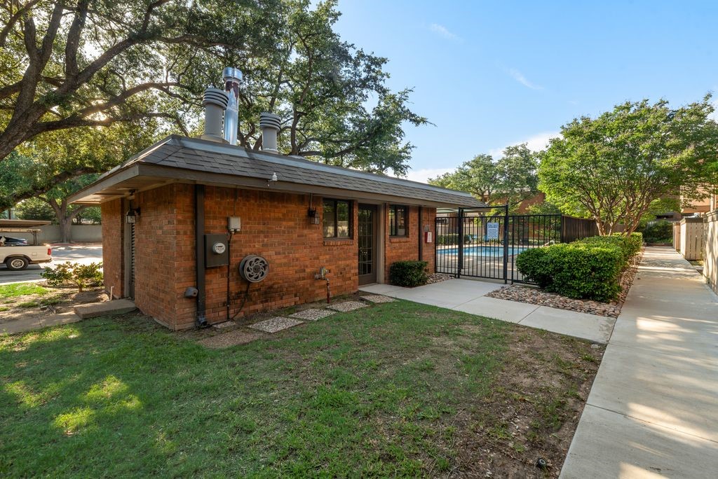 2802 Escada Drive Farmers Branch TX 75234