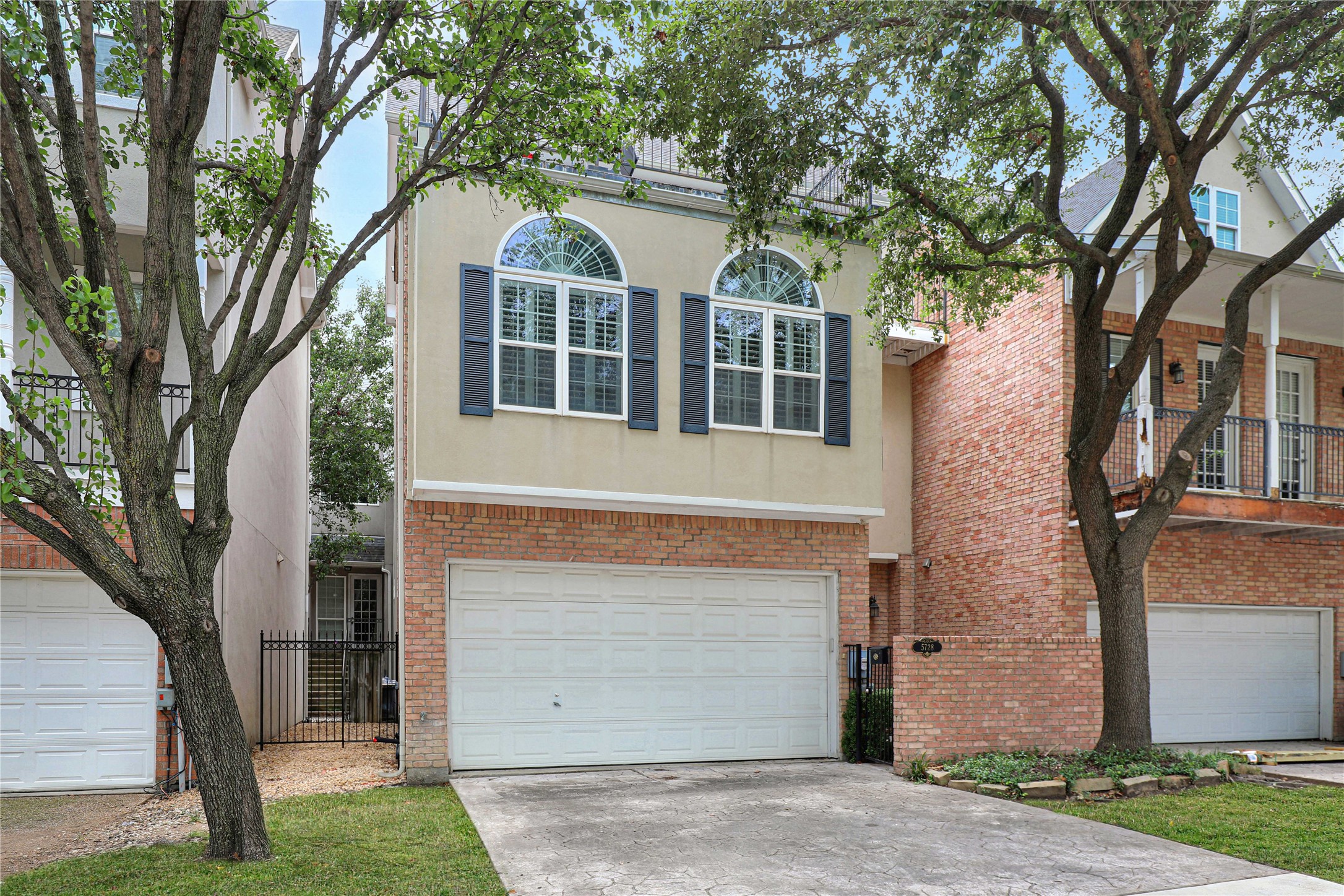 5728 La Vista Drive Dallas TX 75206