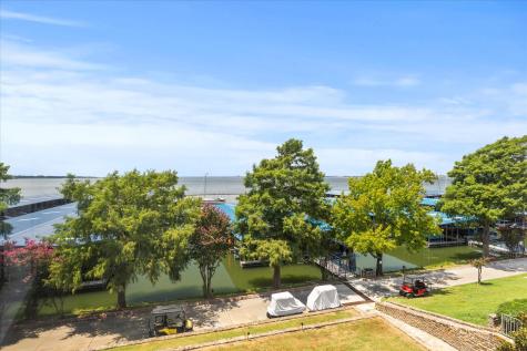 452 Yacht Club Drive Rockwall TX 75032
