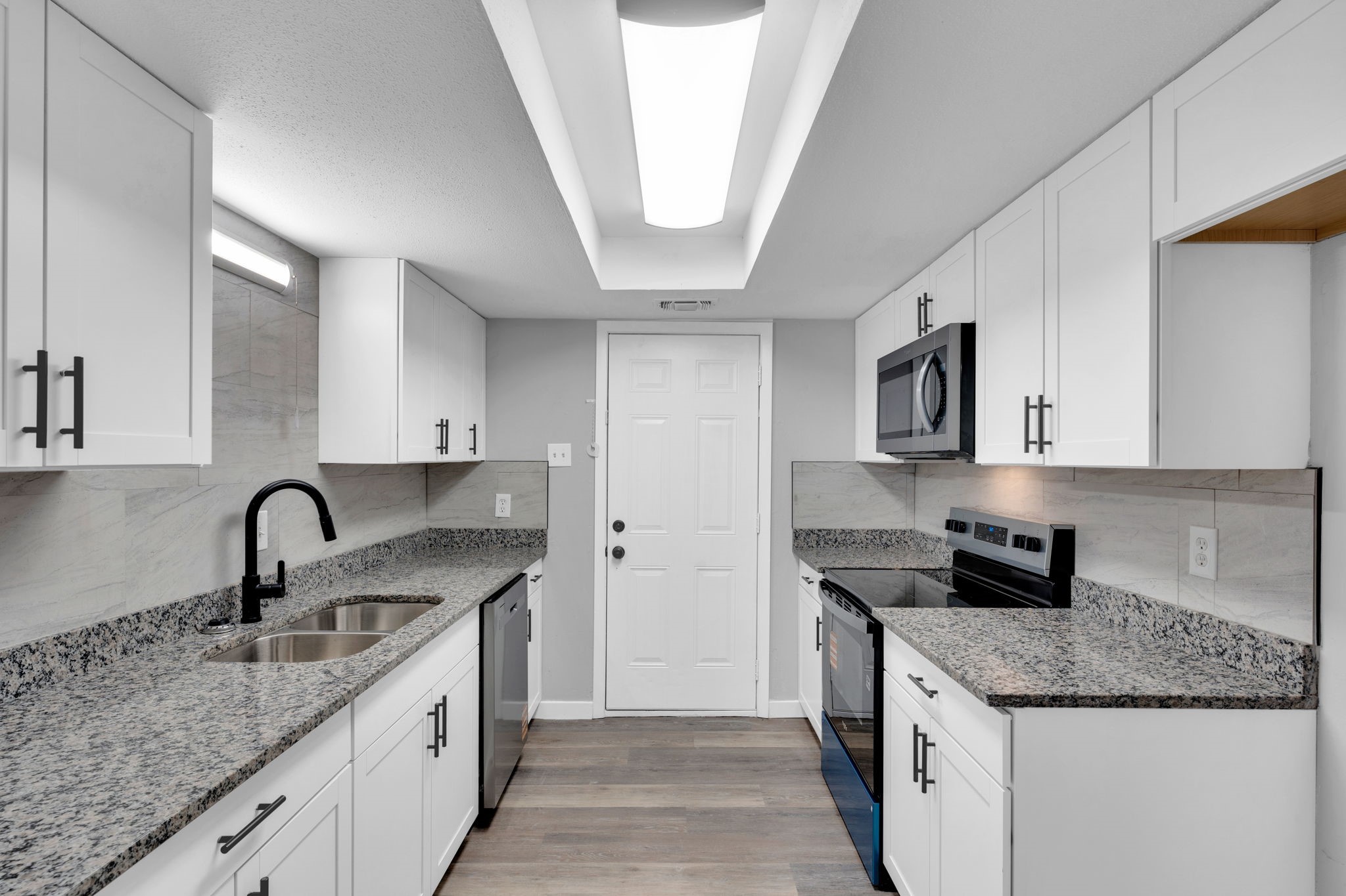 125 W Mountain Creek Drive Grand Prairie TX 75052