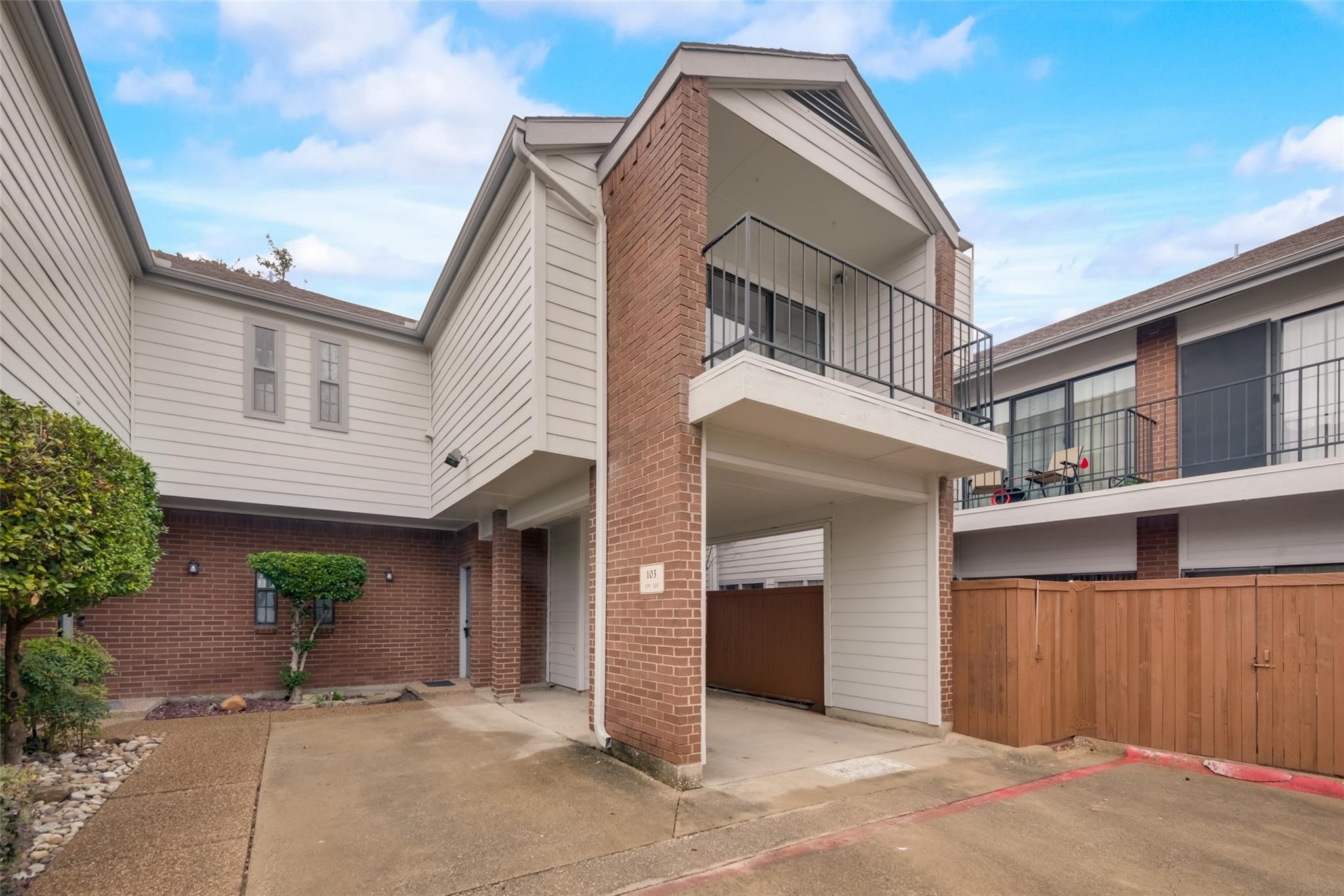 5100 Verde Valley Lane Dallas TX 75254