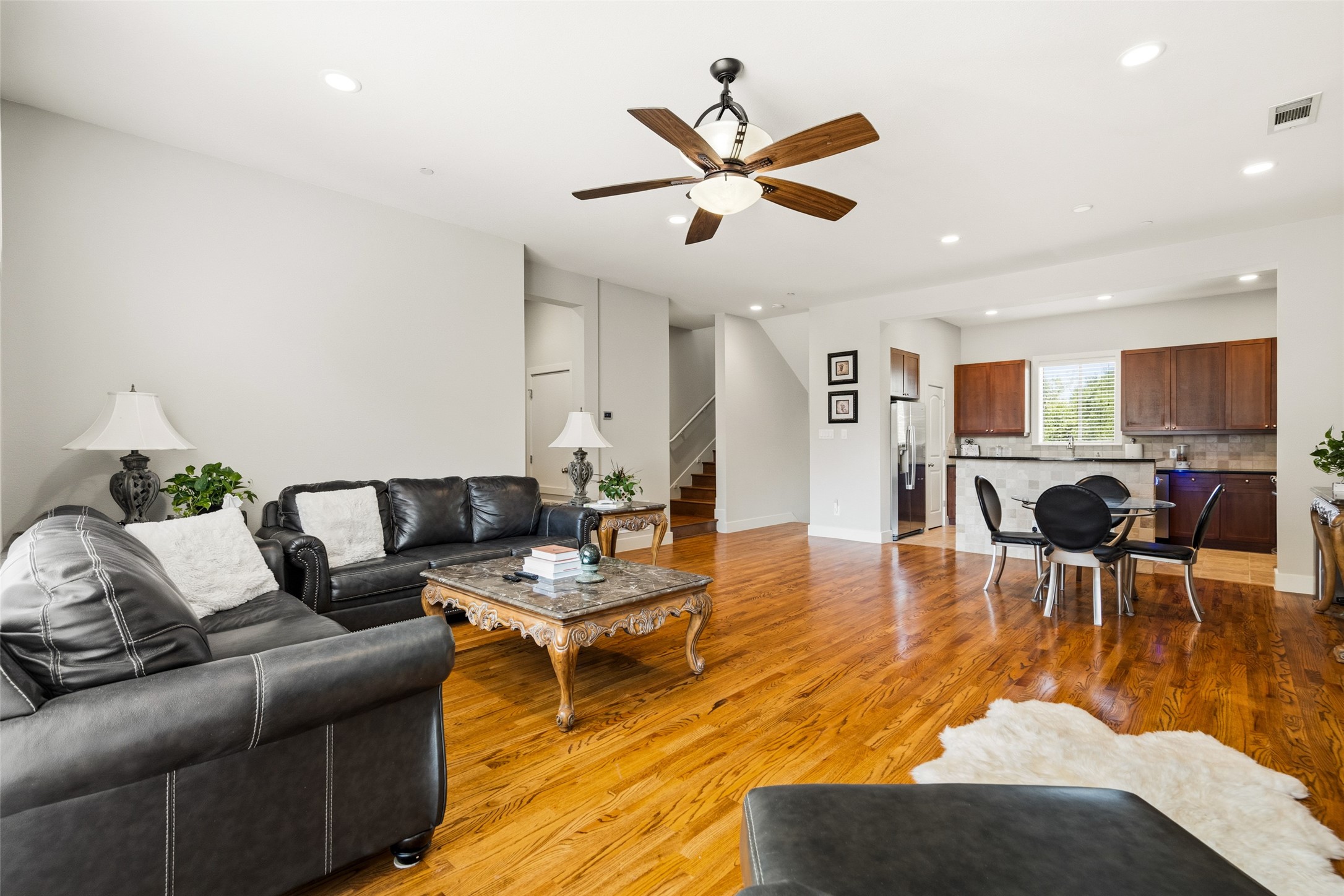 4211 Rawlins Street Dallas TX 75219