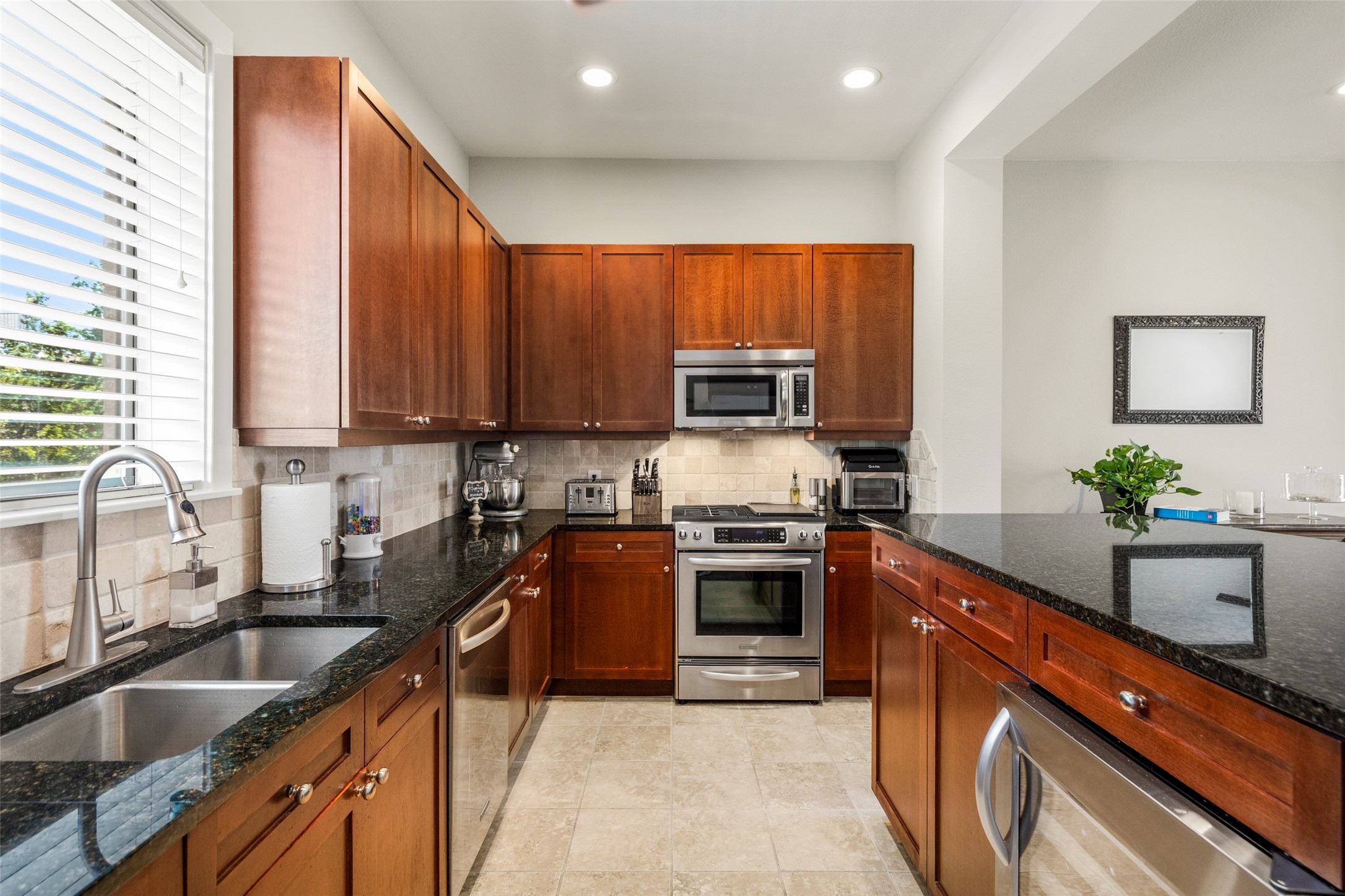 4211 Rawlins Street Dallas TX 75219