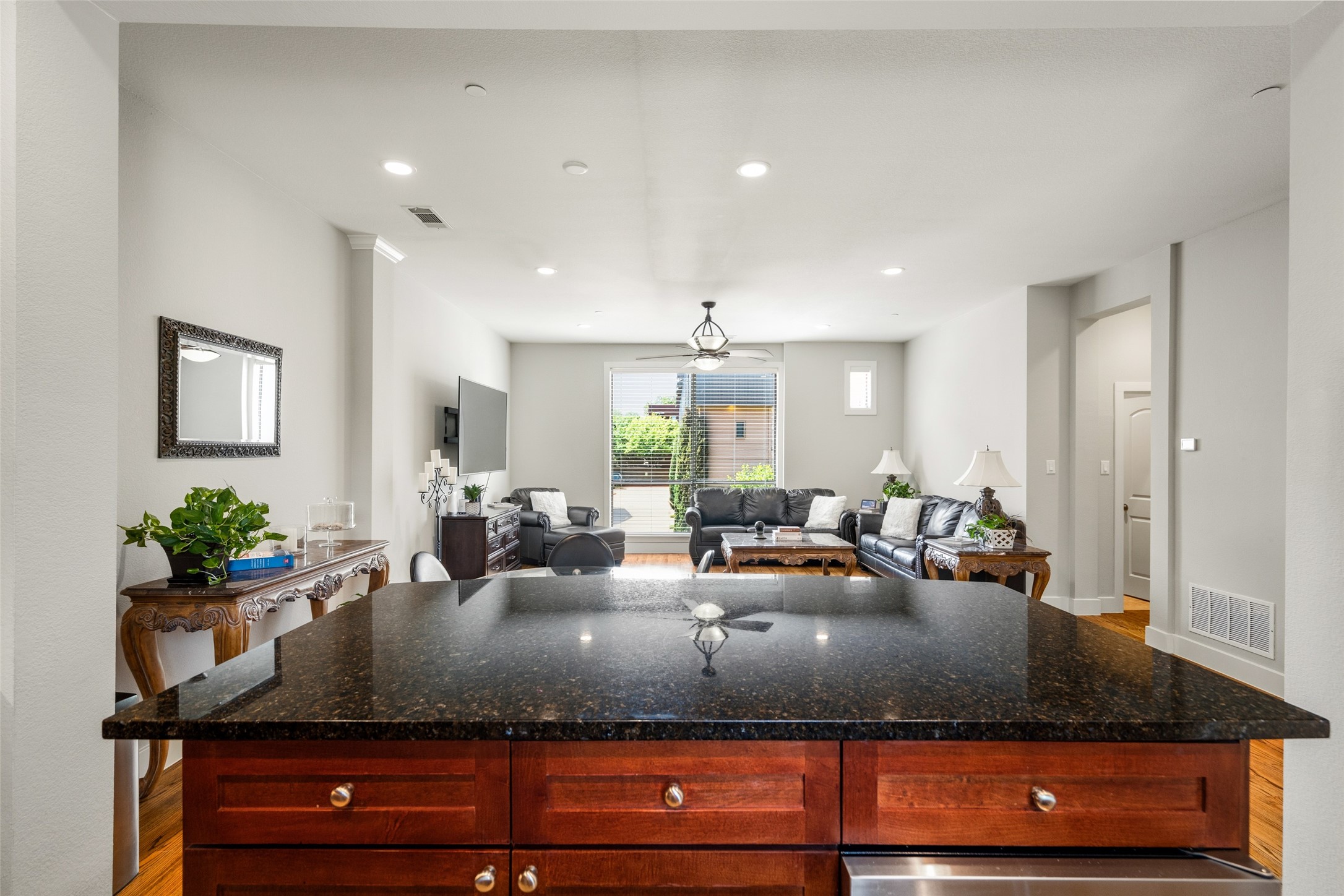 4211 Rawlins Street Dallas TX 75219