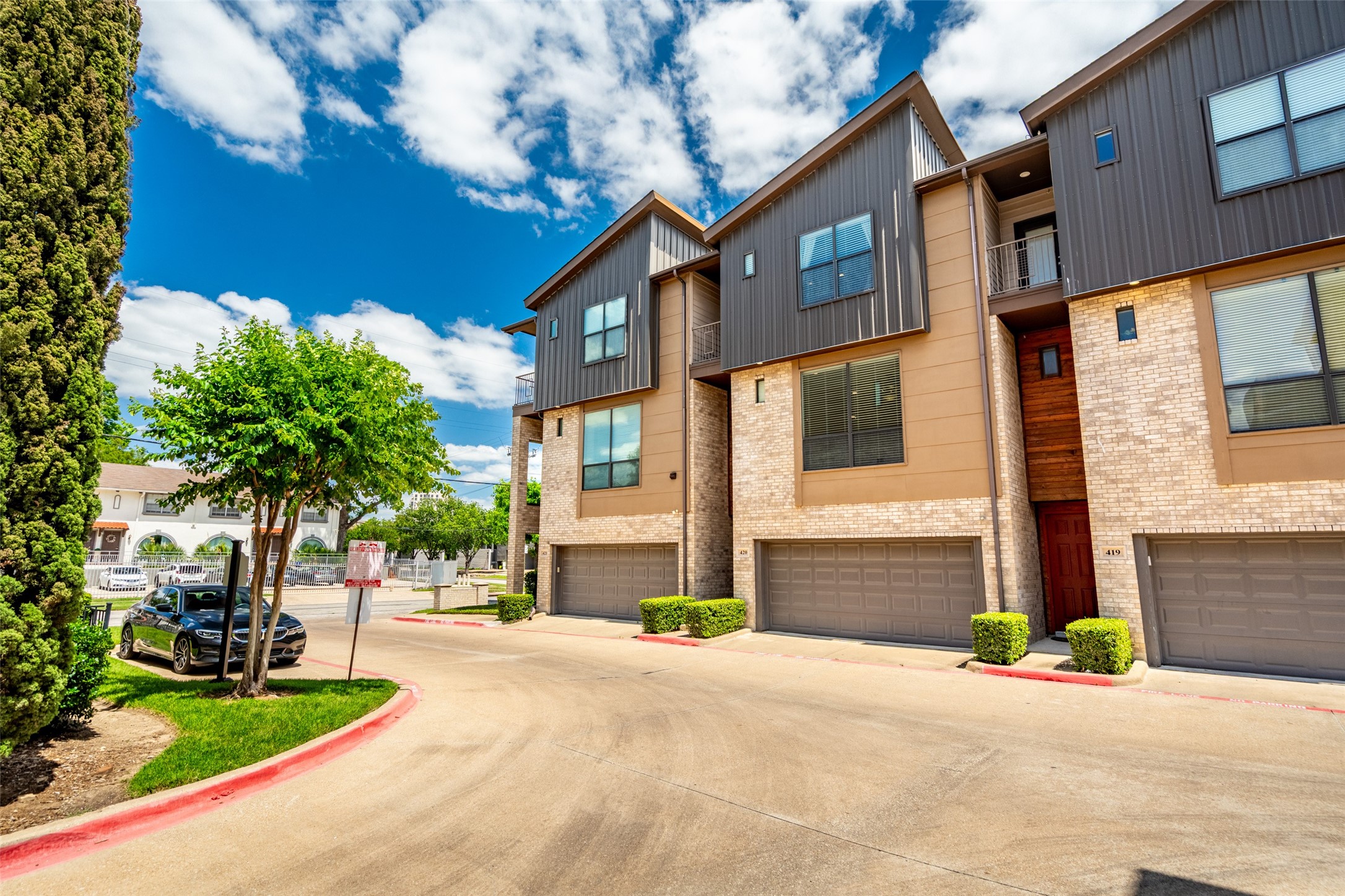 4211 Rawlins Street Dallas TX 75219