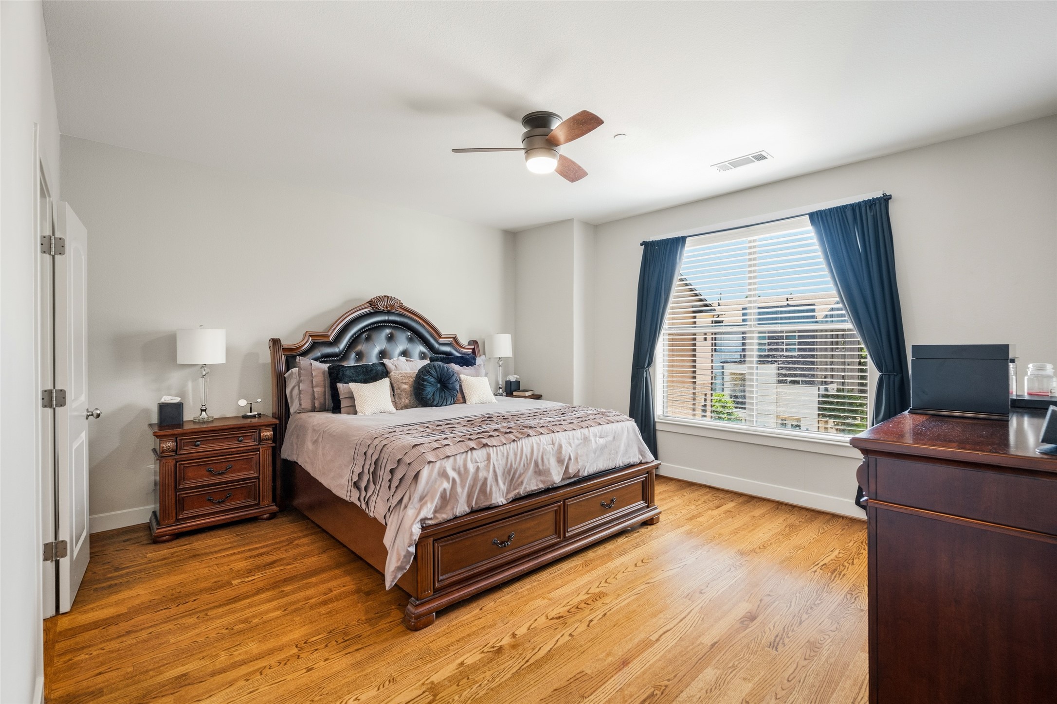 4211 Rawlins Street Dallas TX 75219