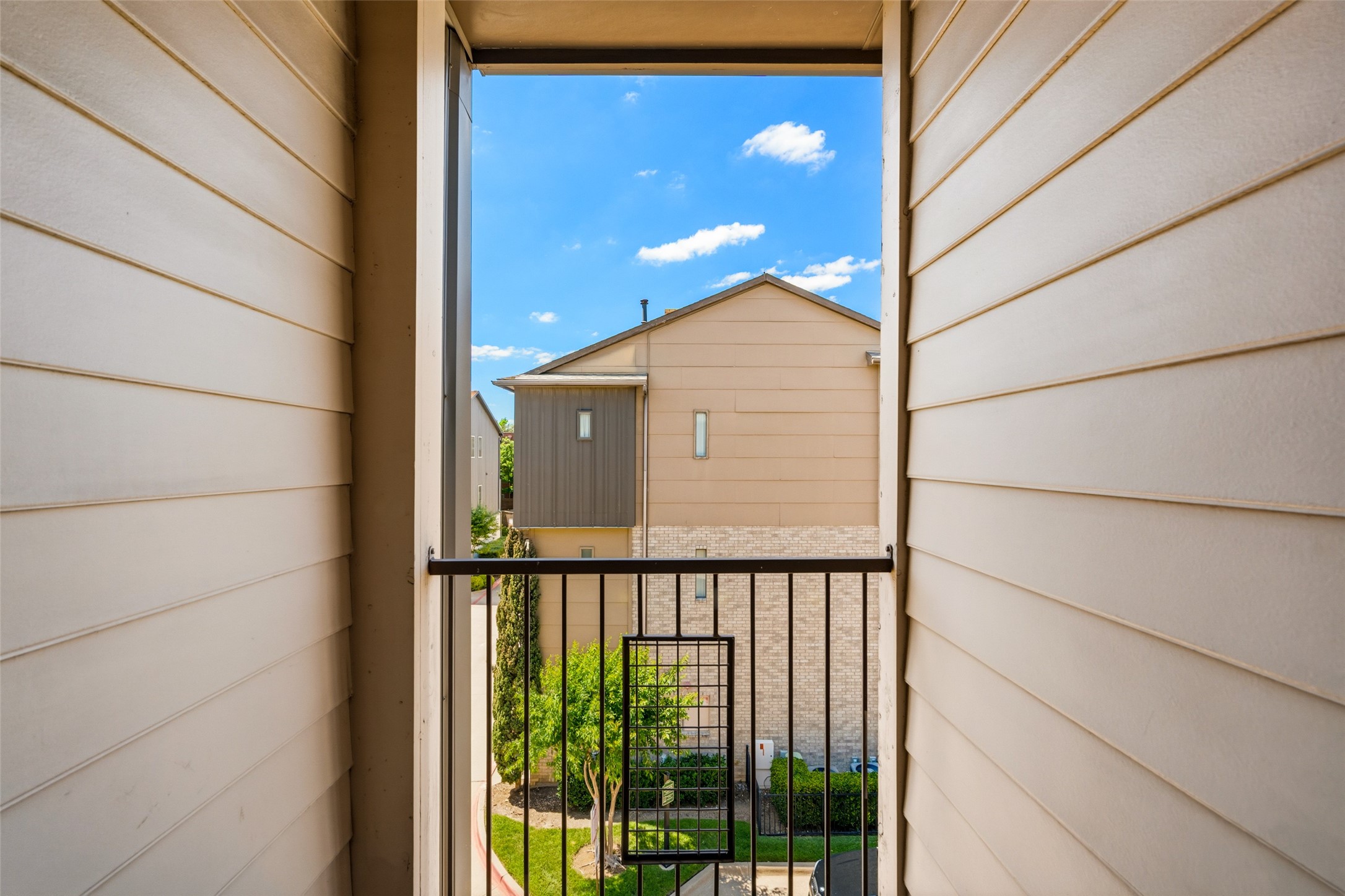 4211 Rawlins Street Dallas TX 75219