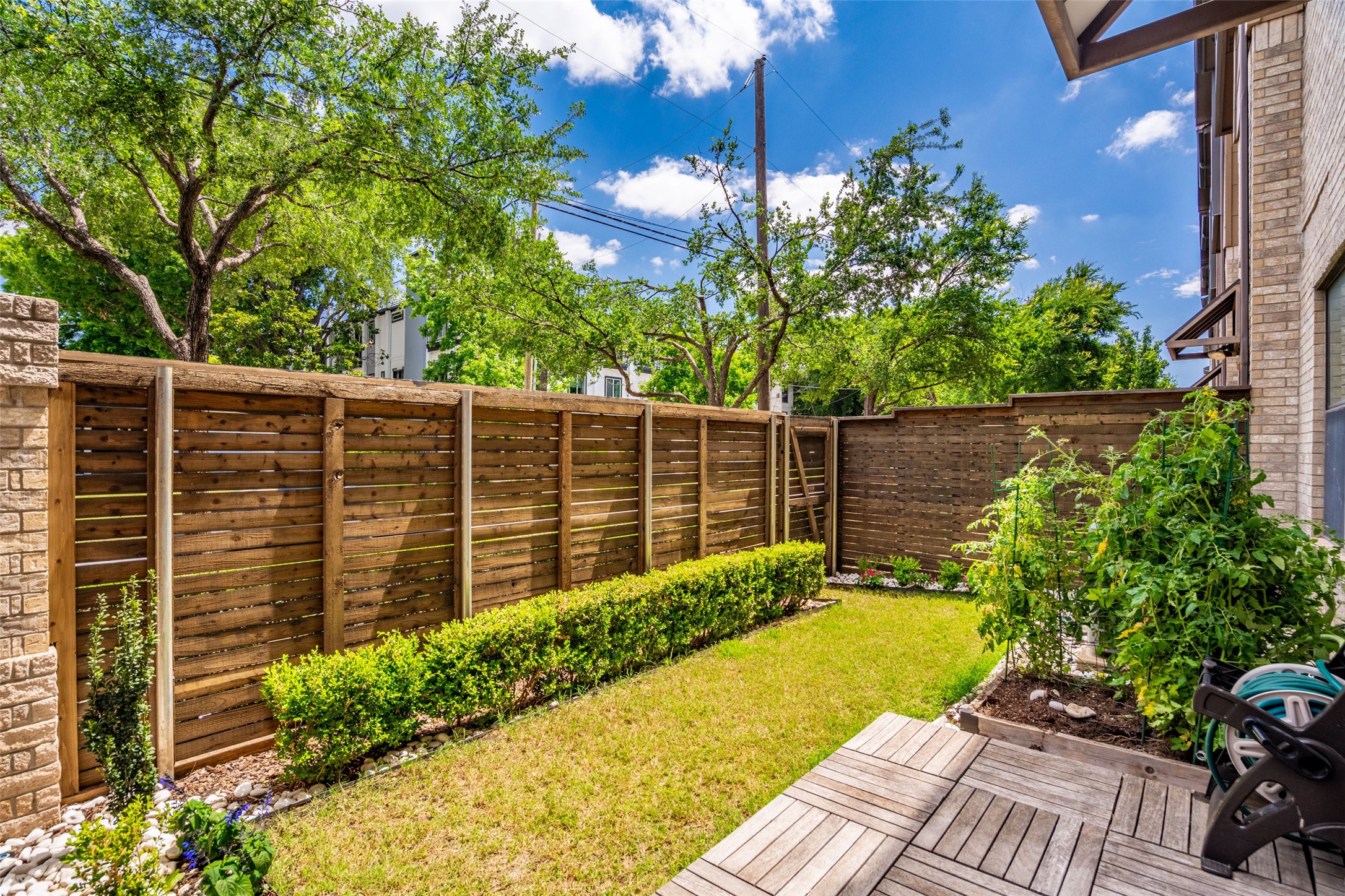4211 Rawlins Street Dallas TX 75219