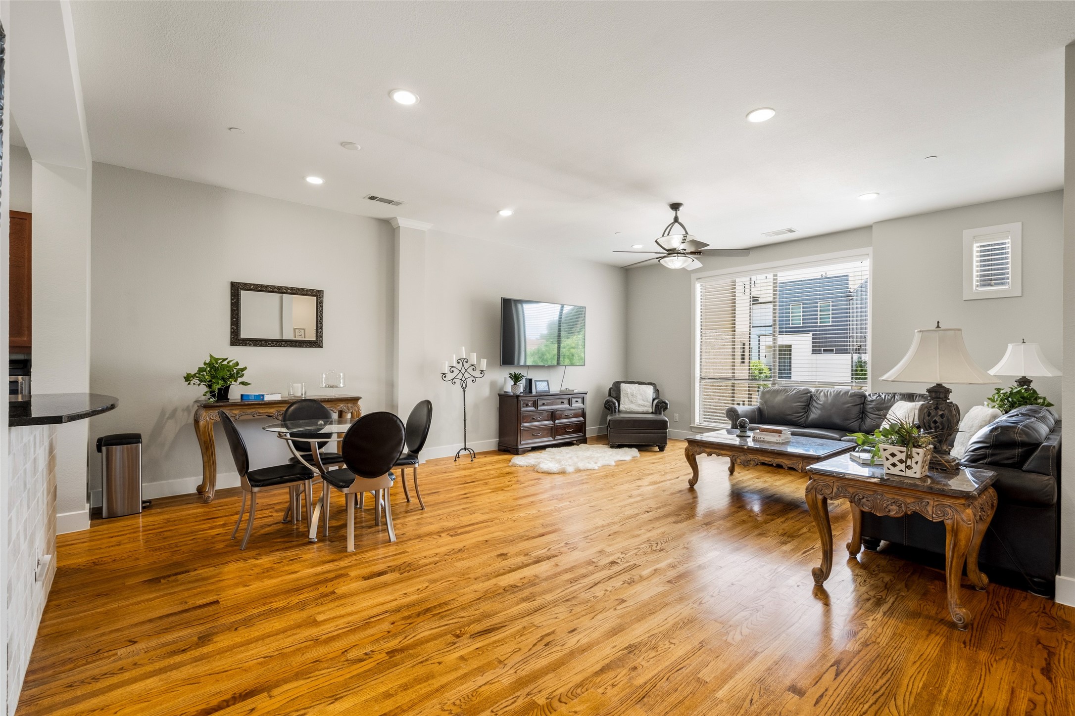 4211 Rawlins Street Dallas TX 75219